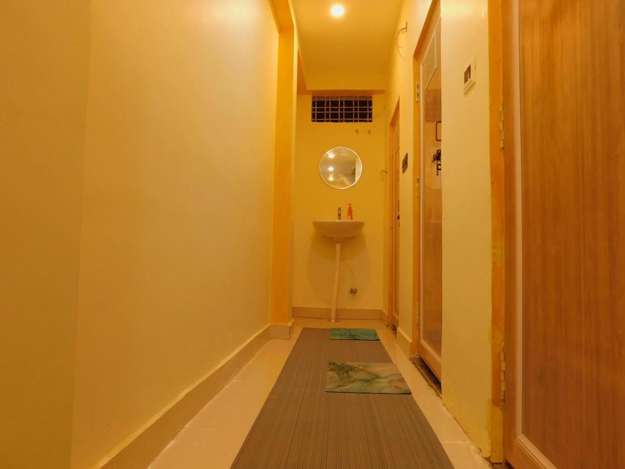 Camp24x7 Hostel Varanasi
