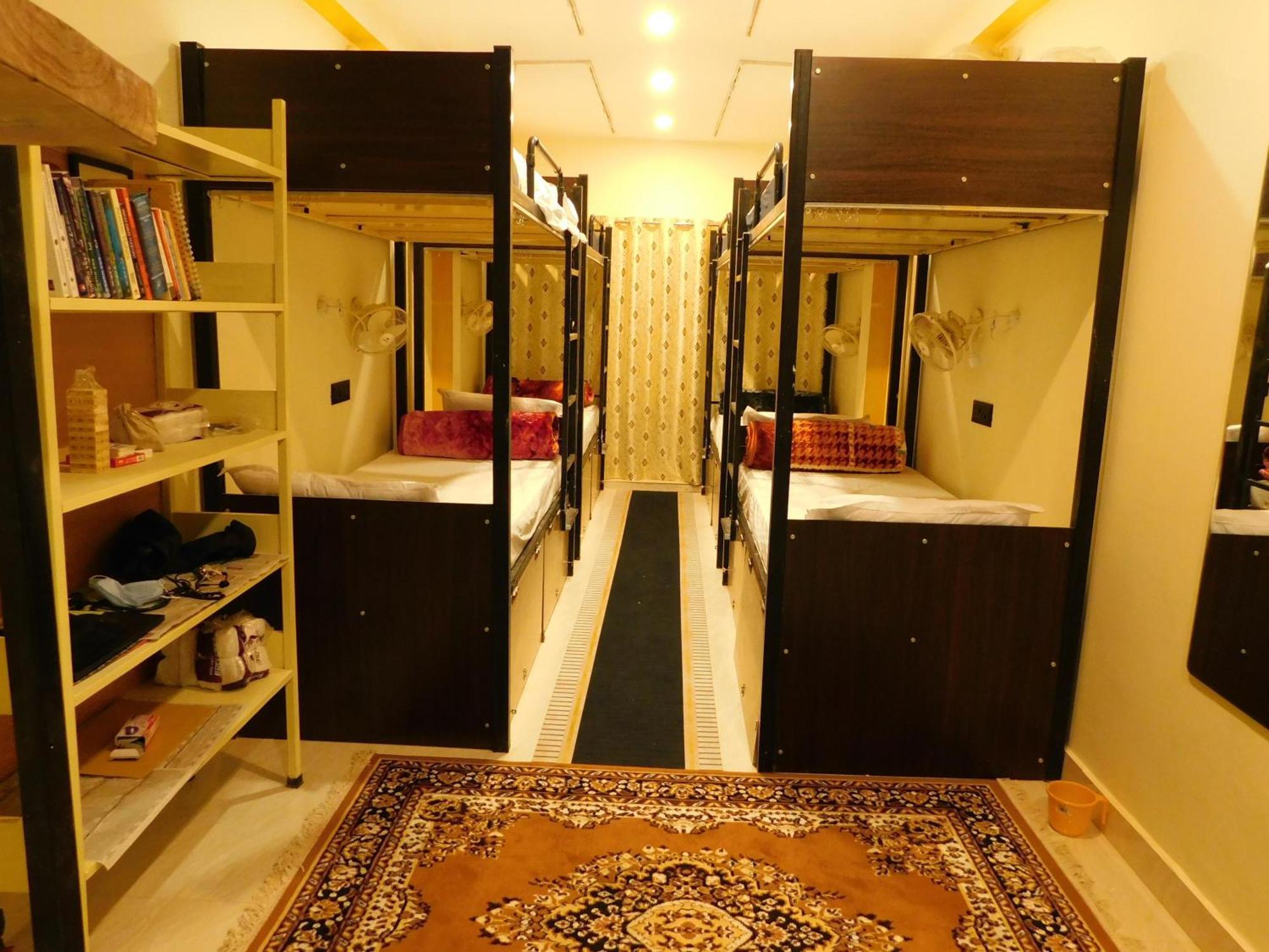 Hostel Camp24x7 *