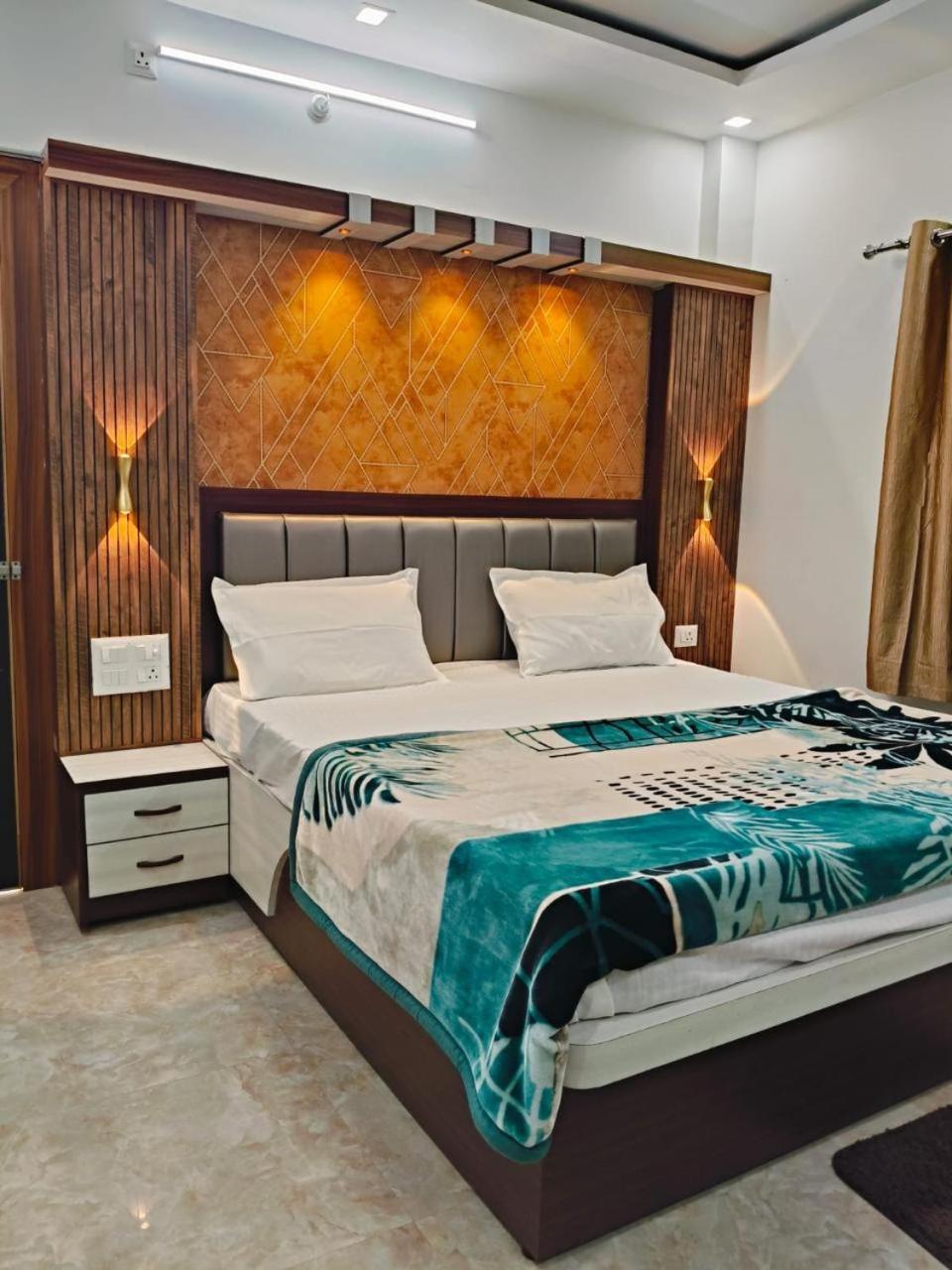Raj 3*