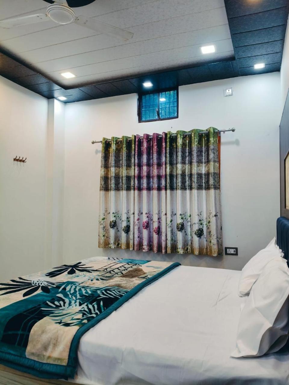 Raj Hotel Varanasi