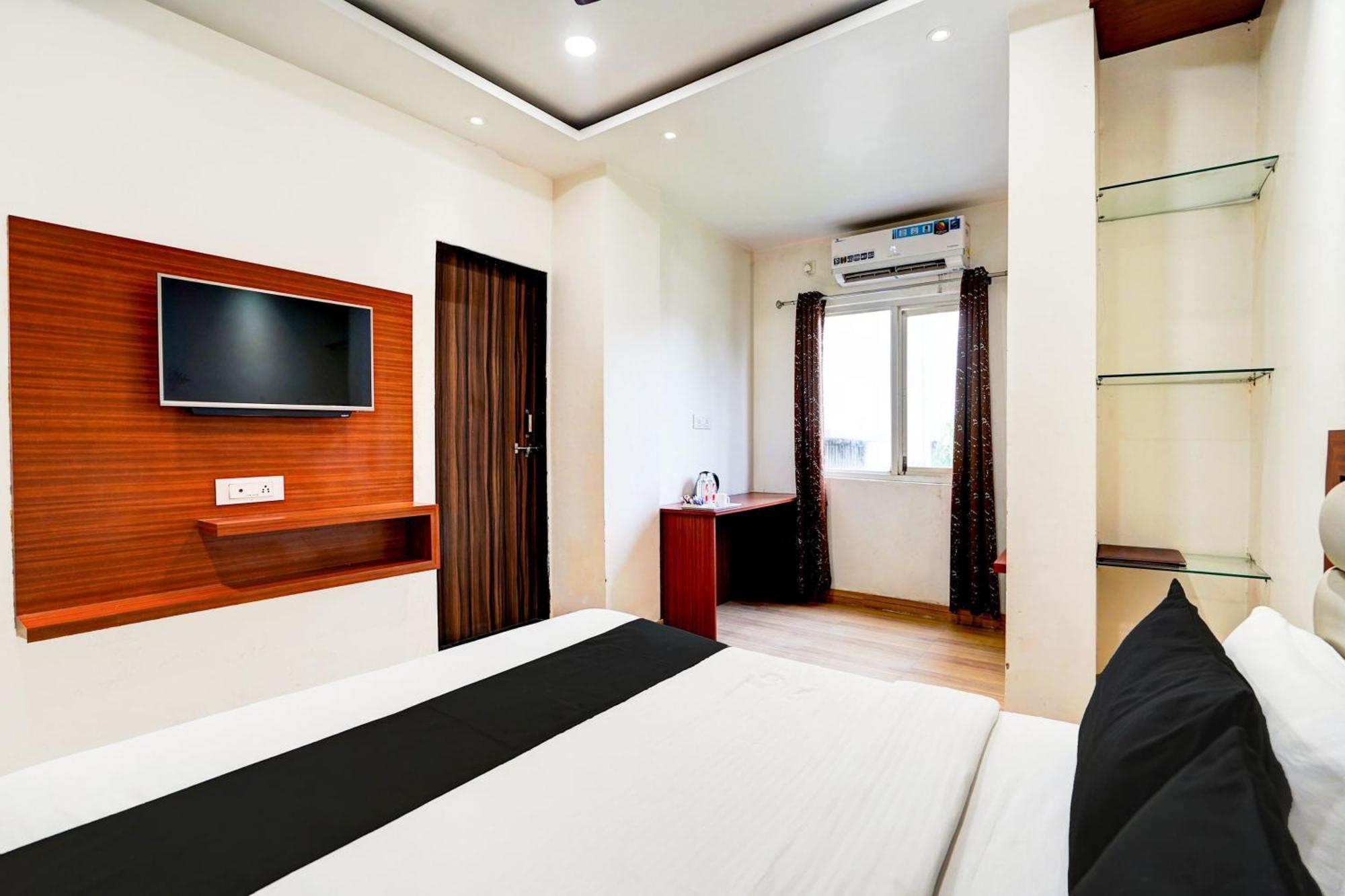 Townhouse Ram Katora Near Vishwanath Temple Formerly Sv Grand Hotel 3*