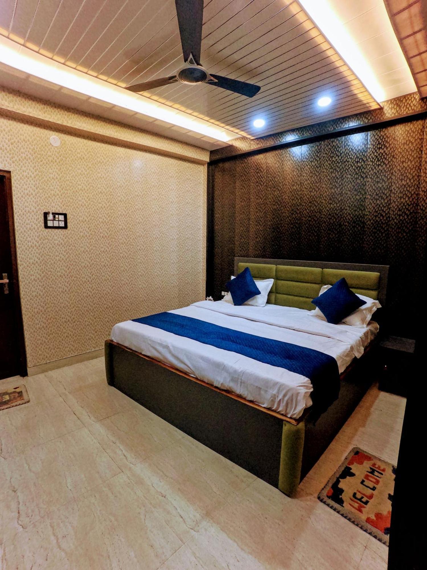 R K Villa- 500 Mtr From Kashi Vishvanath Temple Hotel
