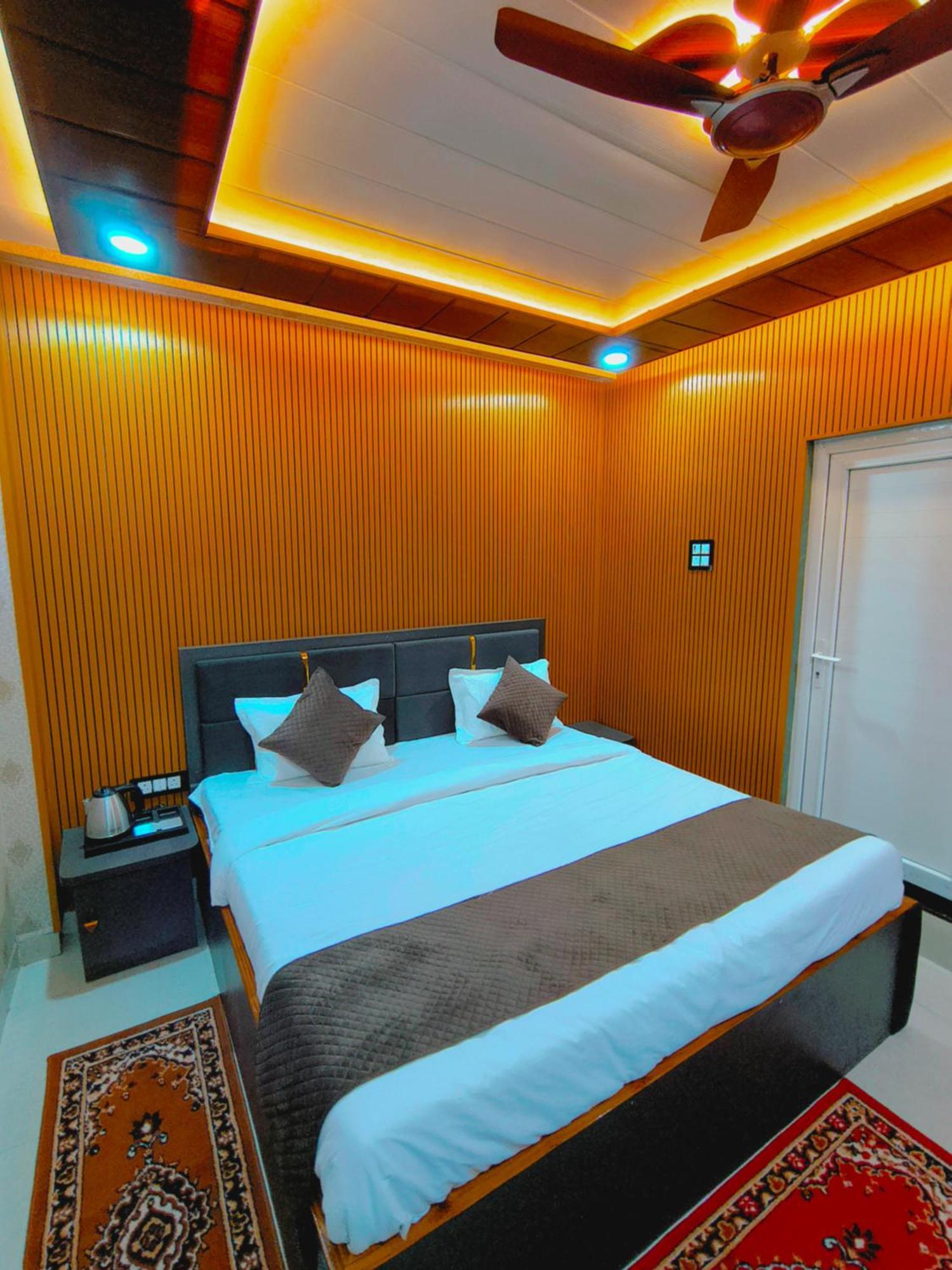 R K Villa- 500 Mtr From Kashi Vishvanath Temple Varanasi
