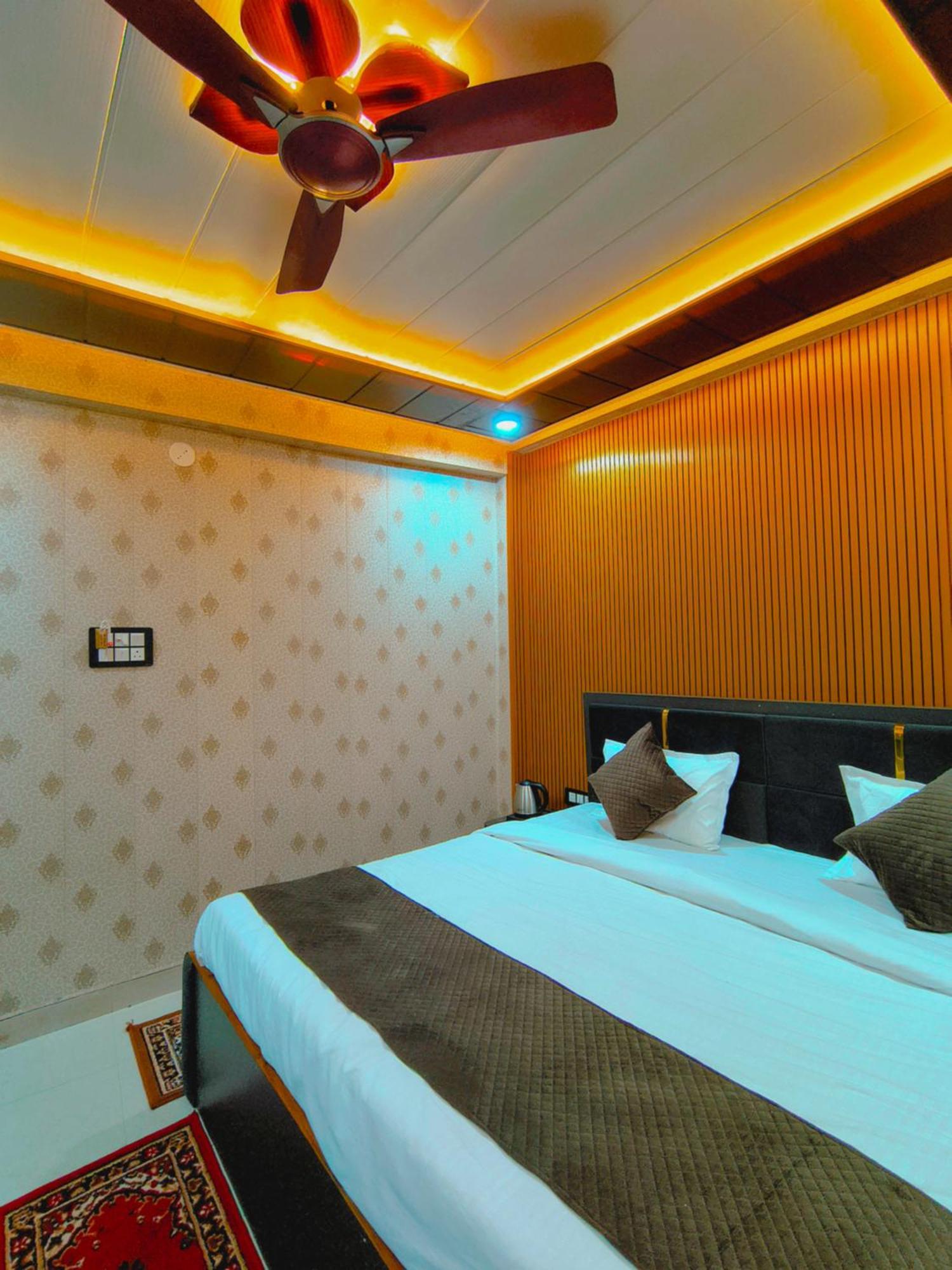 R K Villa- 500 Mtr From Kashi Vishvanath Temple * Varanasi