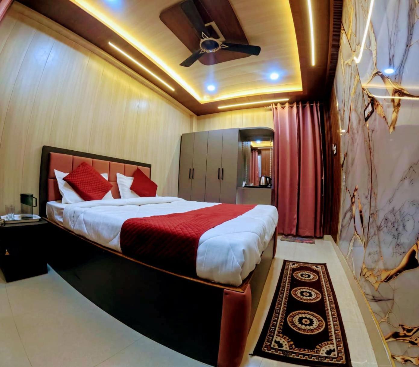 R K Villa- 500 Mtr From Kashi Vishvanath Temple * Varanasi