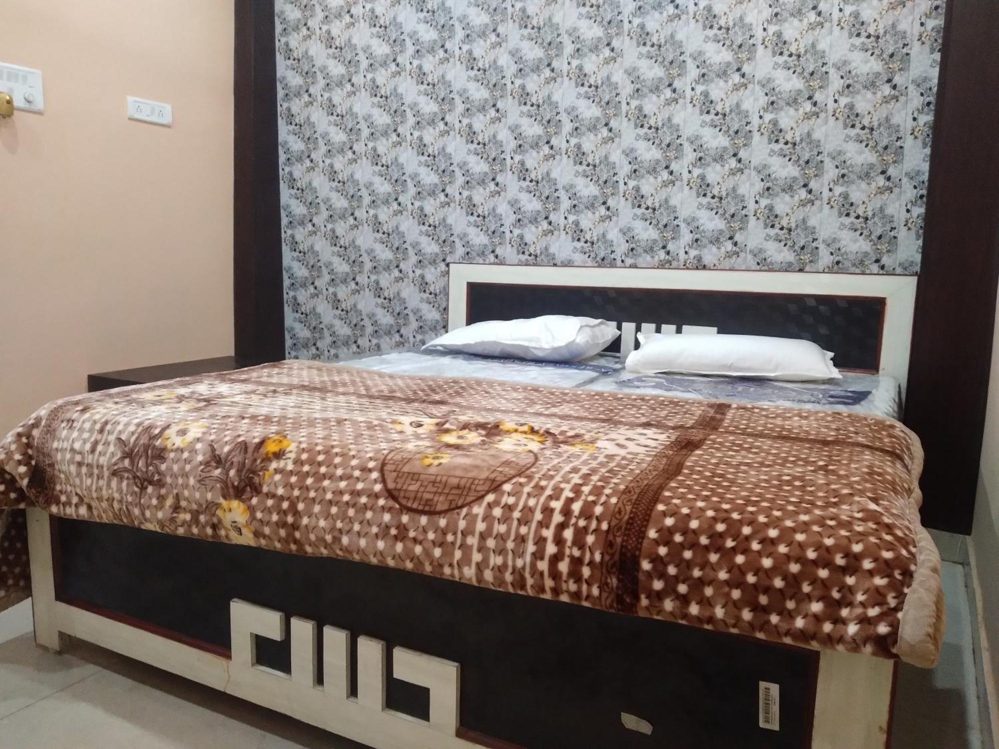 Shree Vishwanath P Guest Hause