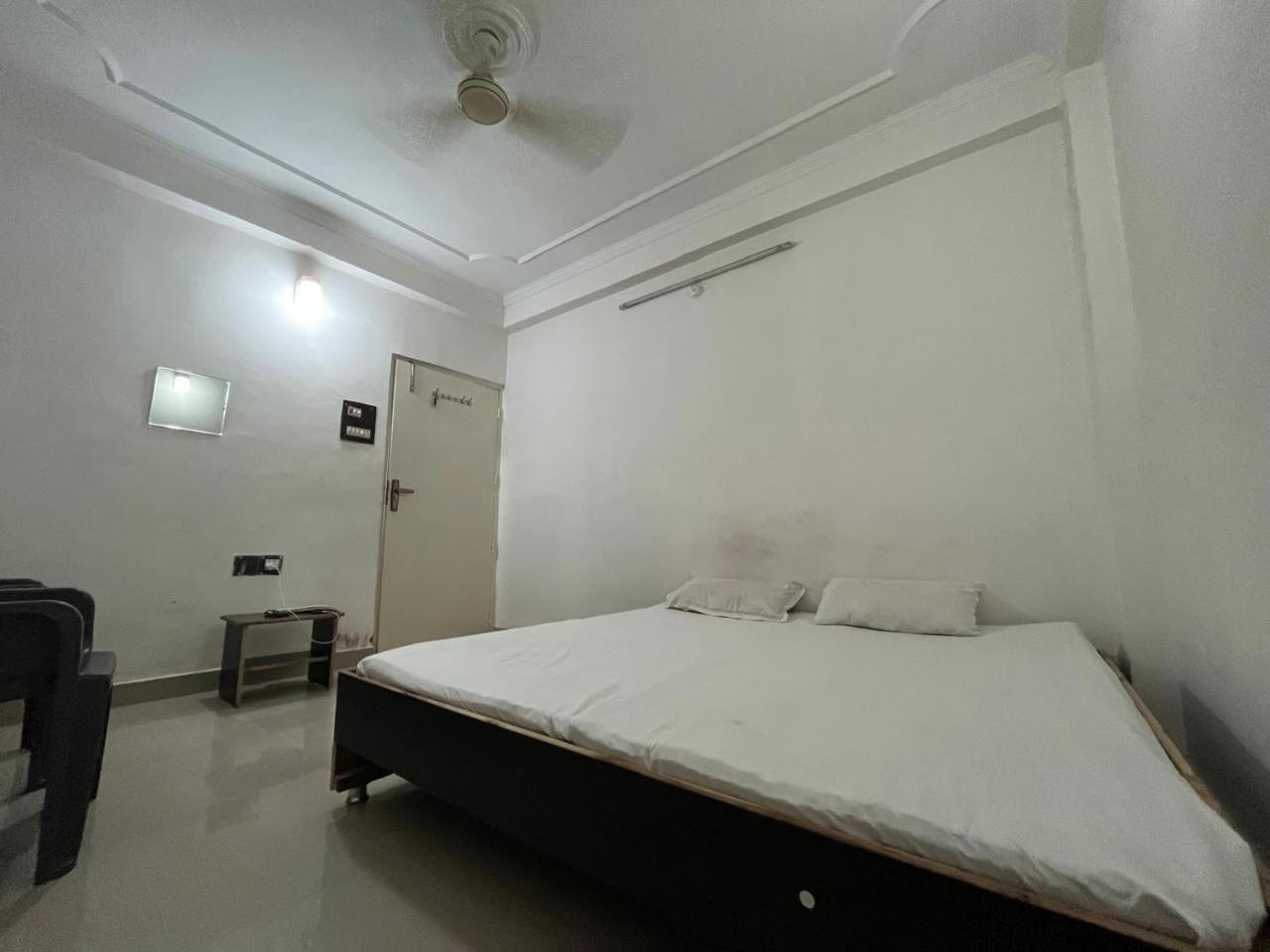 Homestay Kanha *