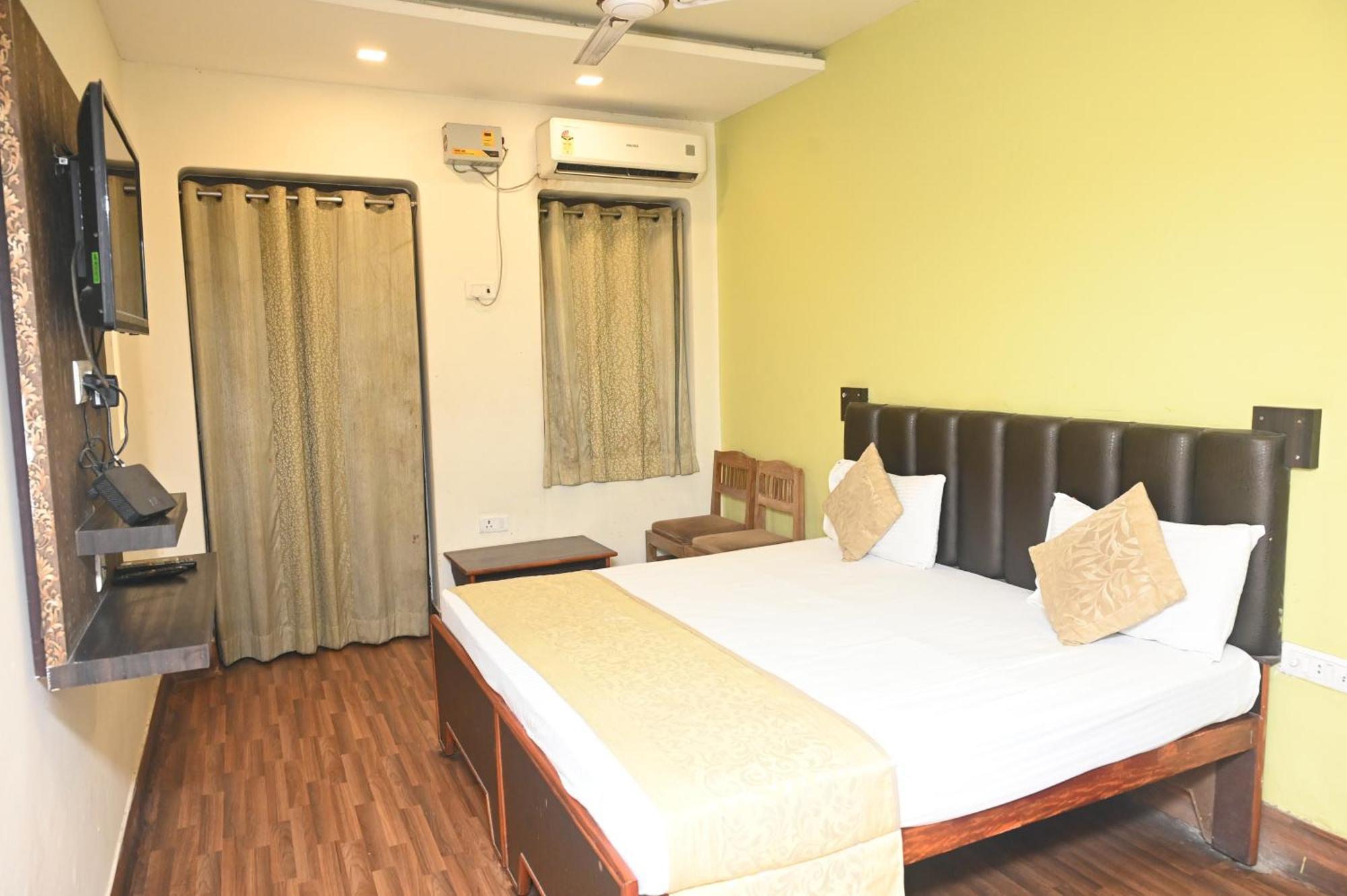 Gokul Grand 2*