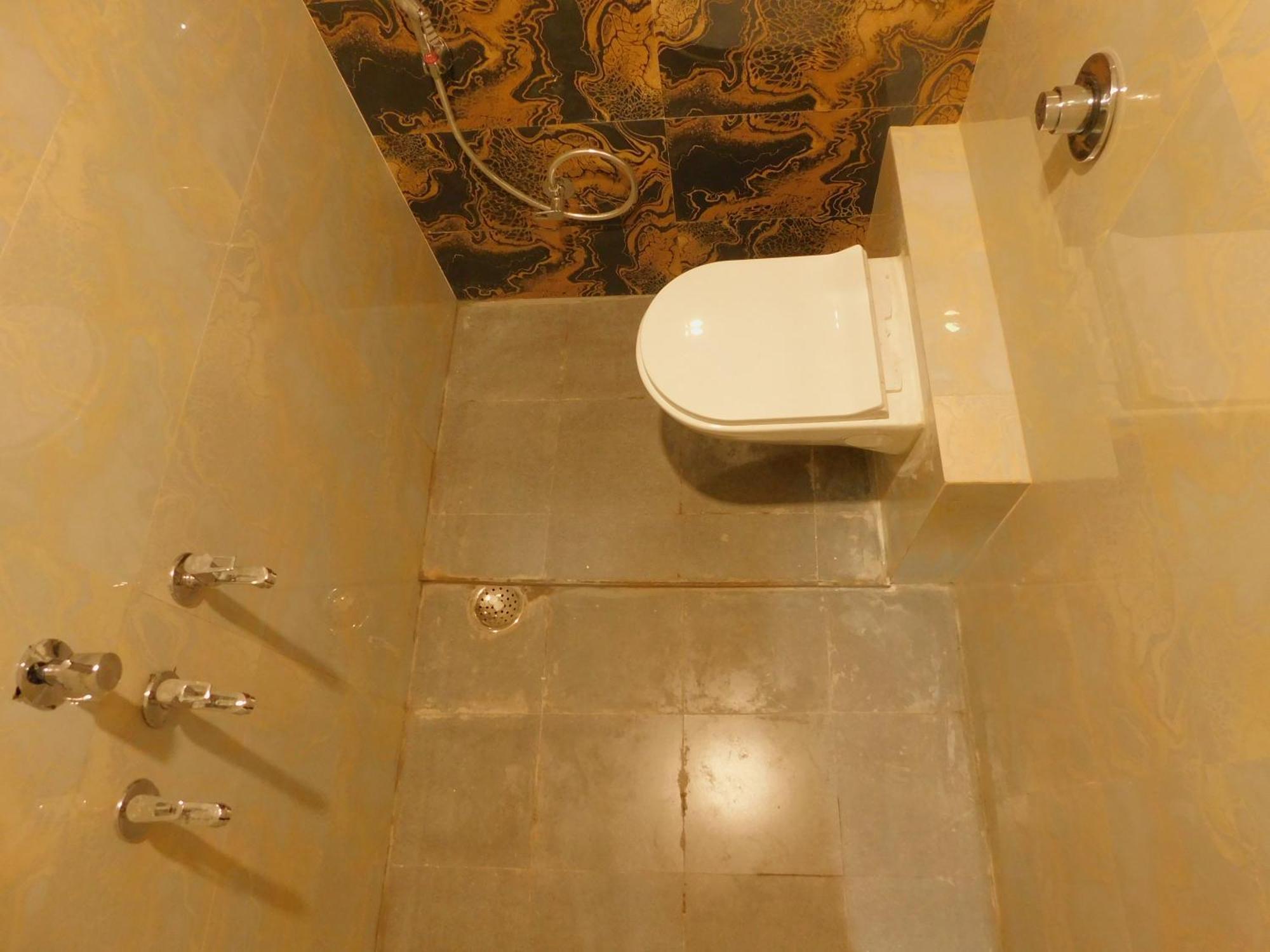 Camp24x7 Hostel Varanasi