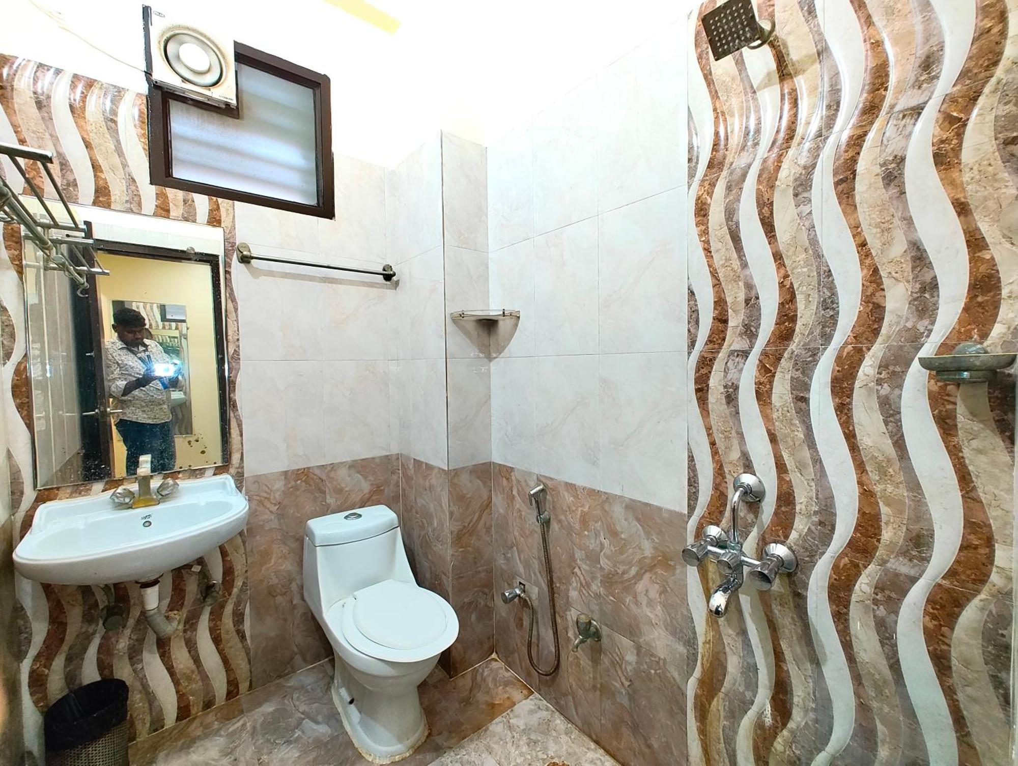 Homestay Ashoka Grand Kashi Vidyapith ! - Near Railway Station, With Wifi-restaurant-and-parking-facilities-prime-location-best Selling In *
