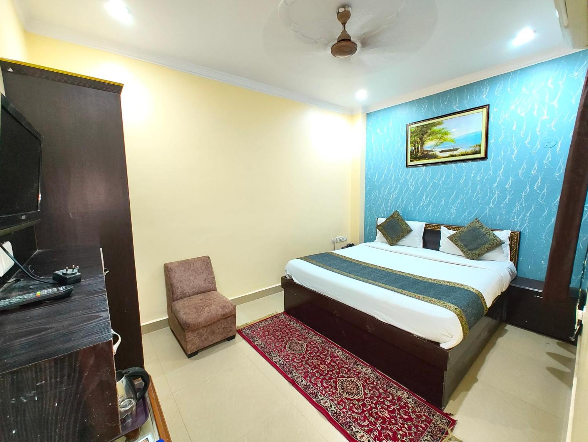 Ashoka Grand Kashi Vidyapith ! - Near Railway Station, With Wifi-restaurant-and-parking-facilities-prime-location-best Selling In