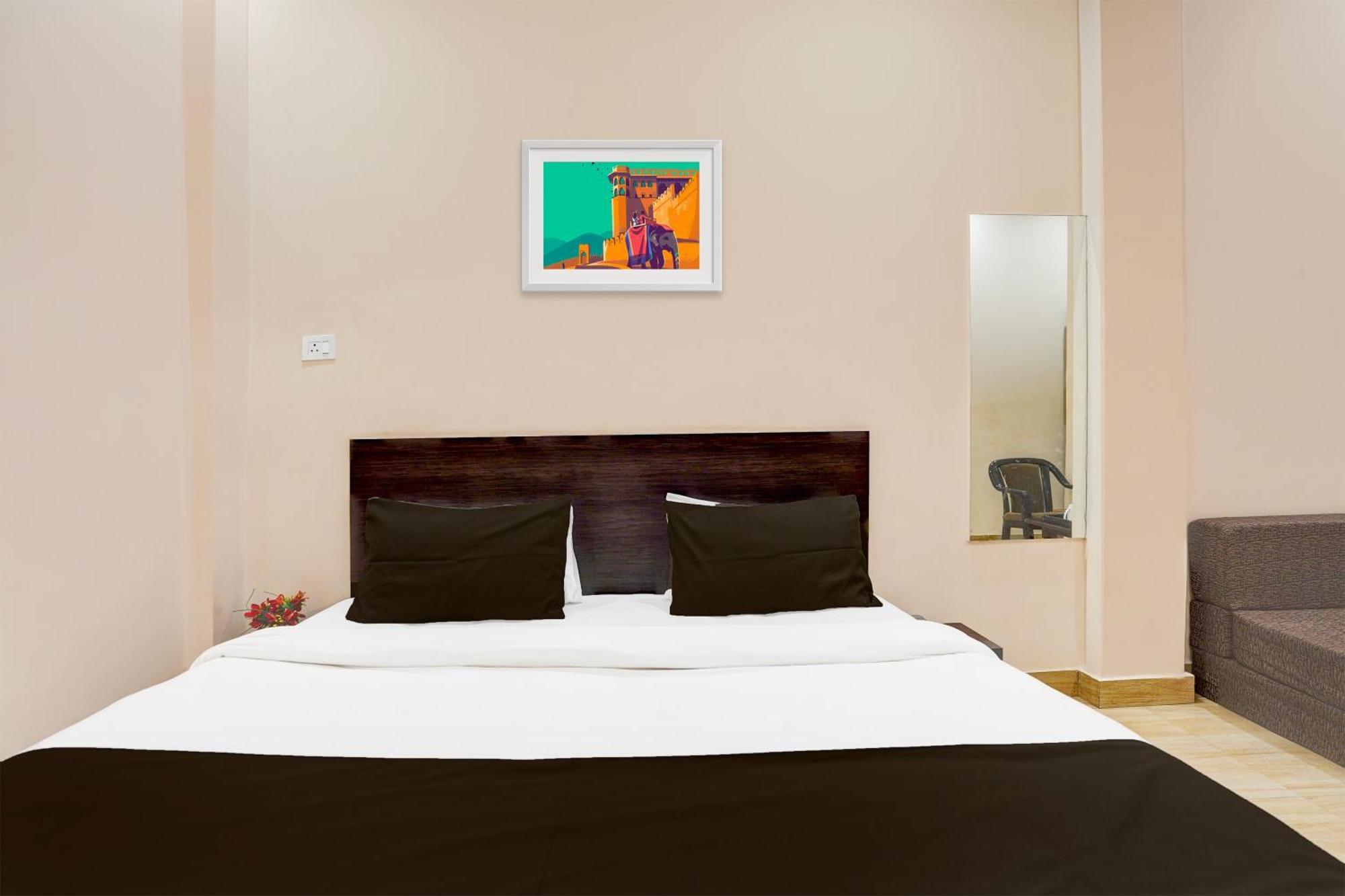 Hotel O Rudransh Residency Varanasi