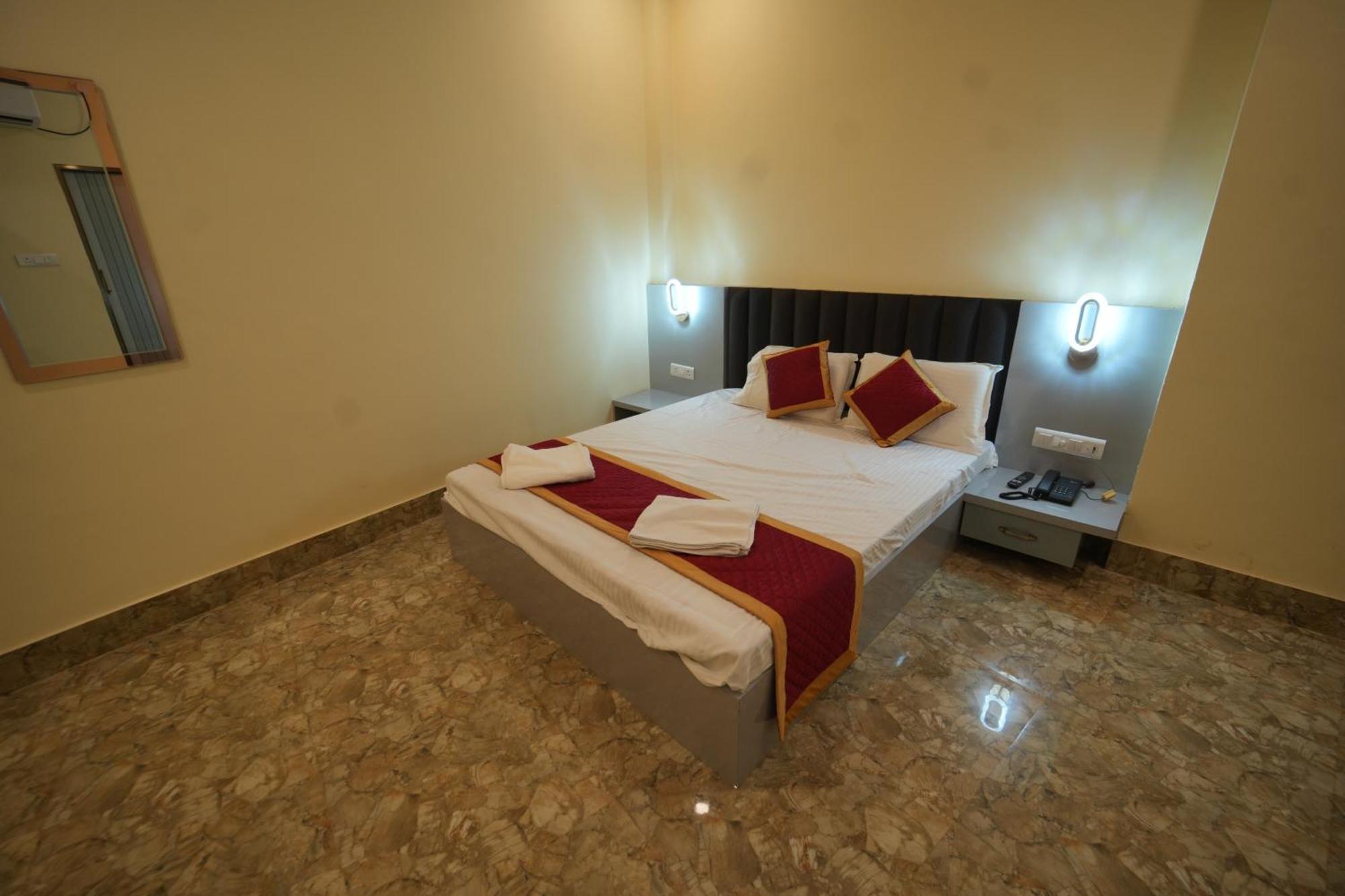 Kashi Pilgrim Hotel