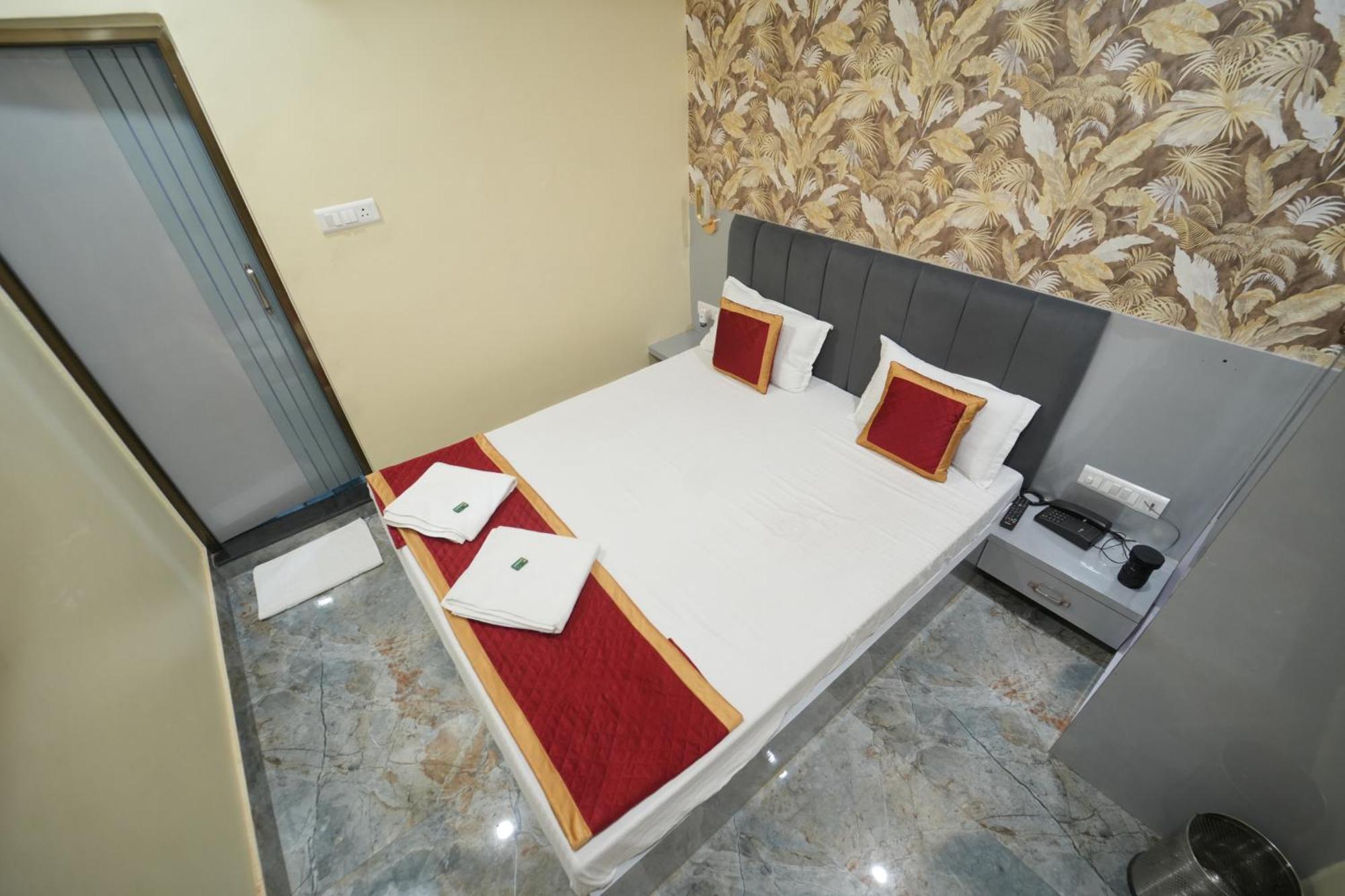 Hotel Kashi Pilgrim Varanasi