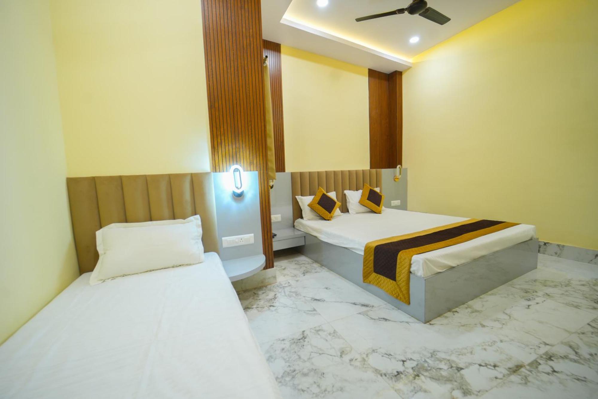 Hotel Kashi Pilgrim 4*