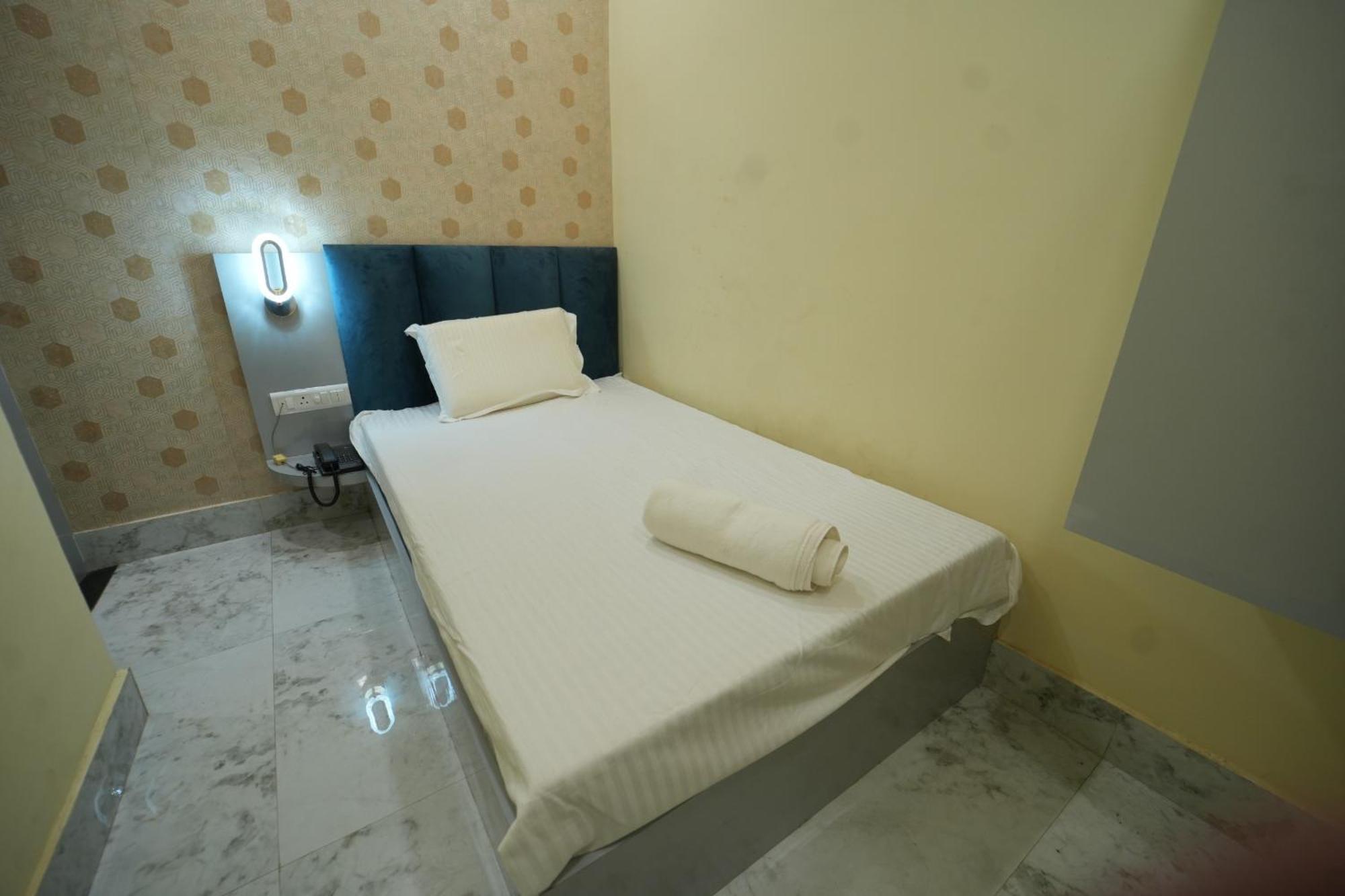 Hotel Kashi Pilgrim Varanasi
