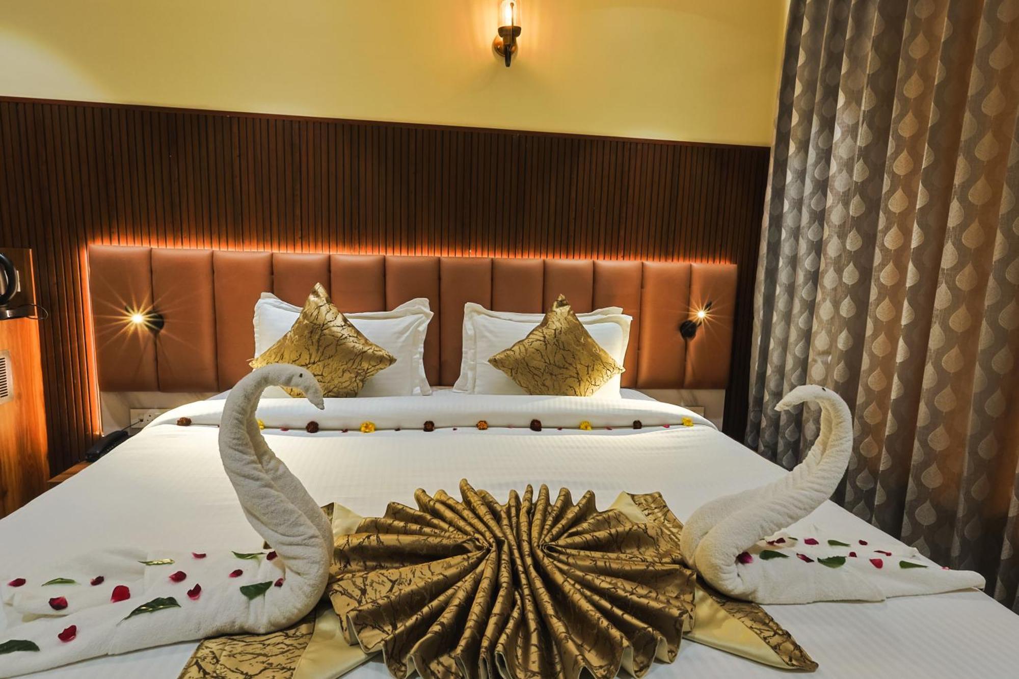 Vishwam Residency Hotel Varanasi