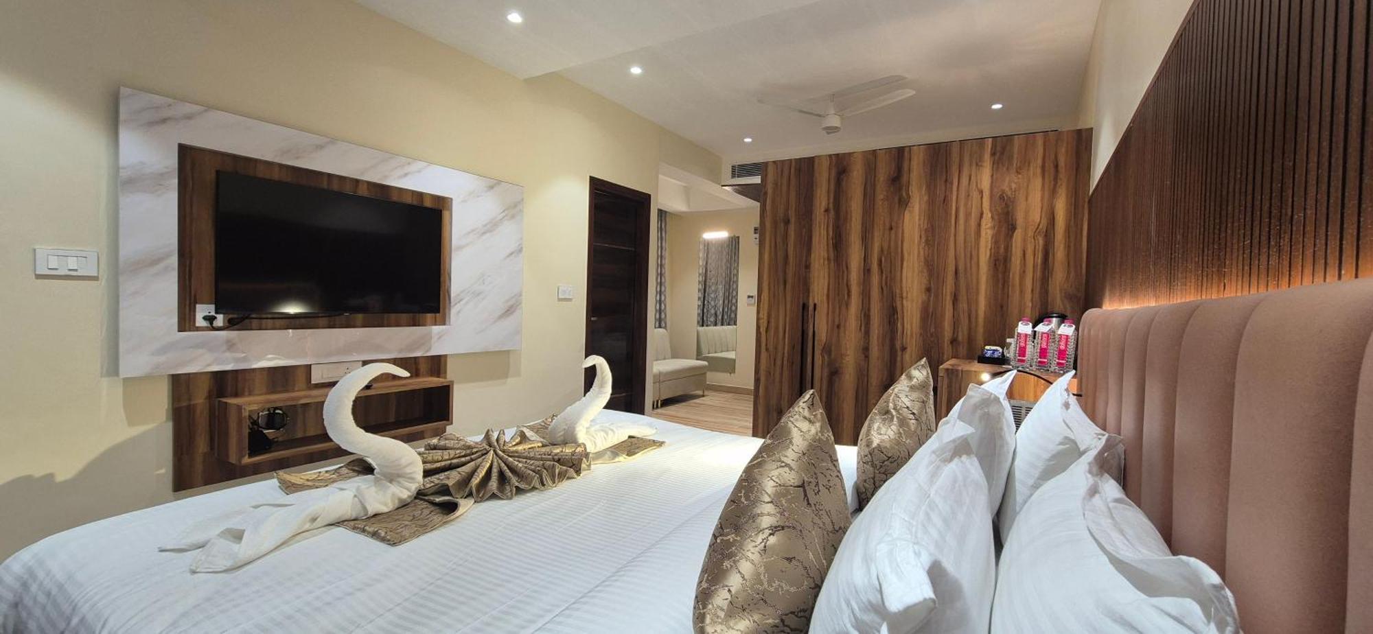Vishwam Residency Hotel