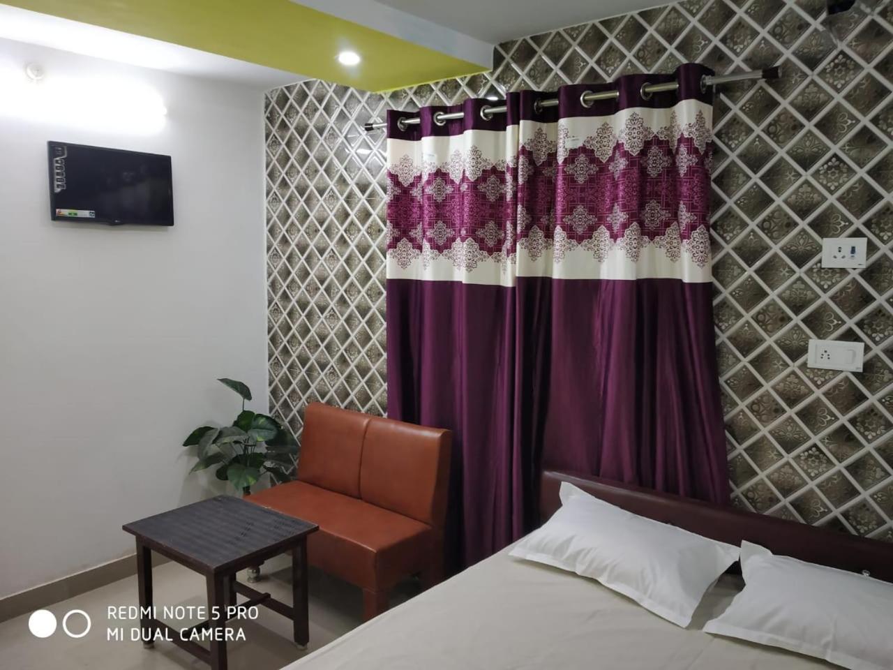 New Yatri Niwas Hotel 5*