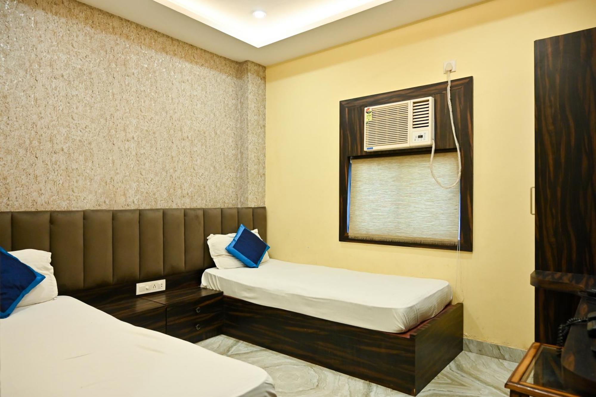 Hari Gopal Hotel 3*
