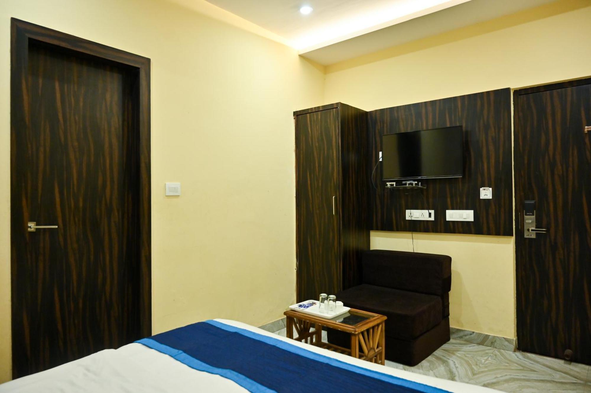 Hari Gopal Hotel 3*