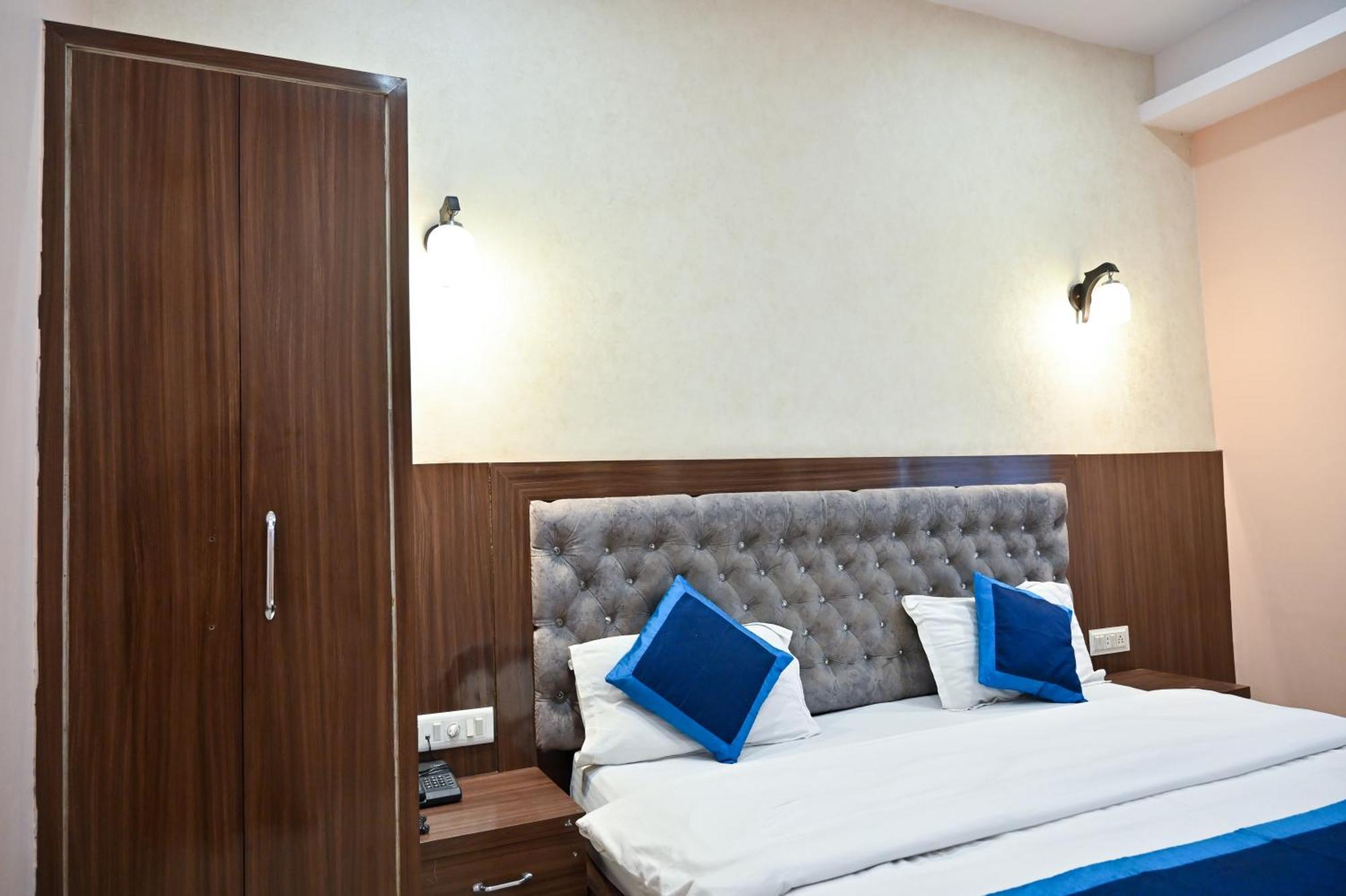 Hotel Hari Gopal Varanasi