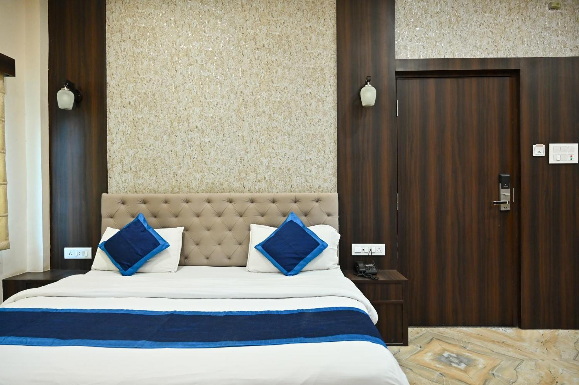 Hari Gopal 3* Varanasi