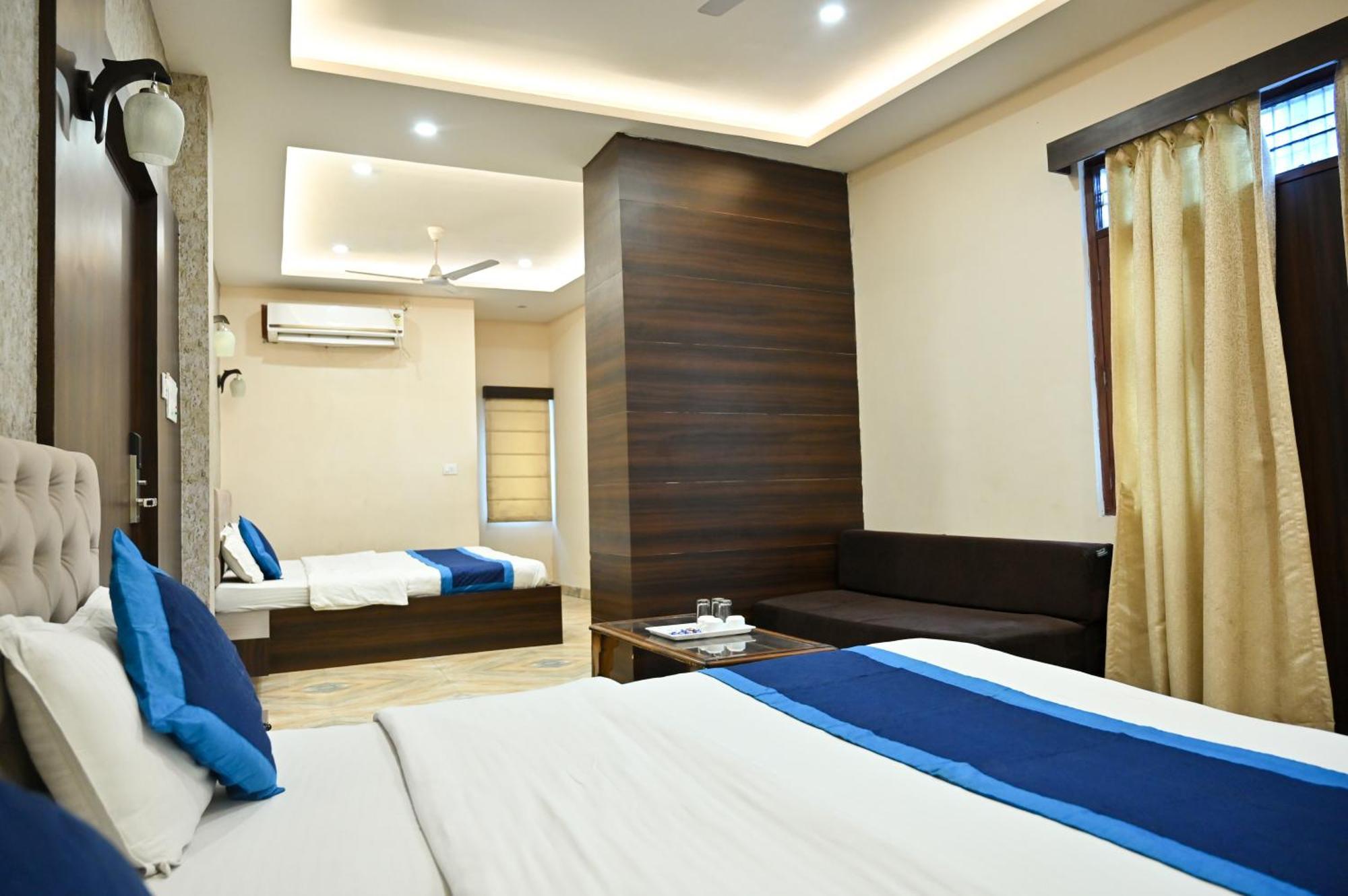 Hari Gopal Hotel 3*