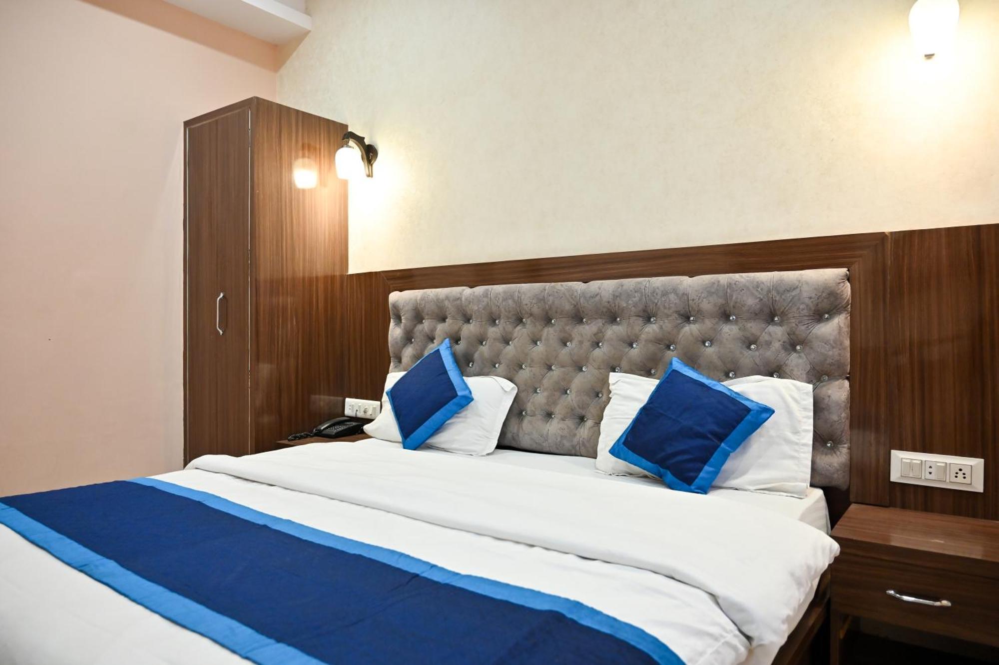 Hotel Hari Gopal 3*