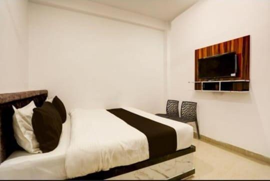 Guest house Aditya Residency Varanasi
