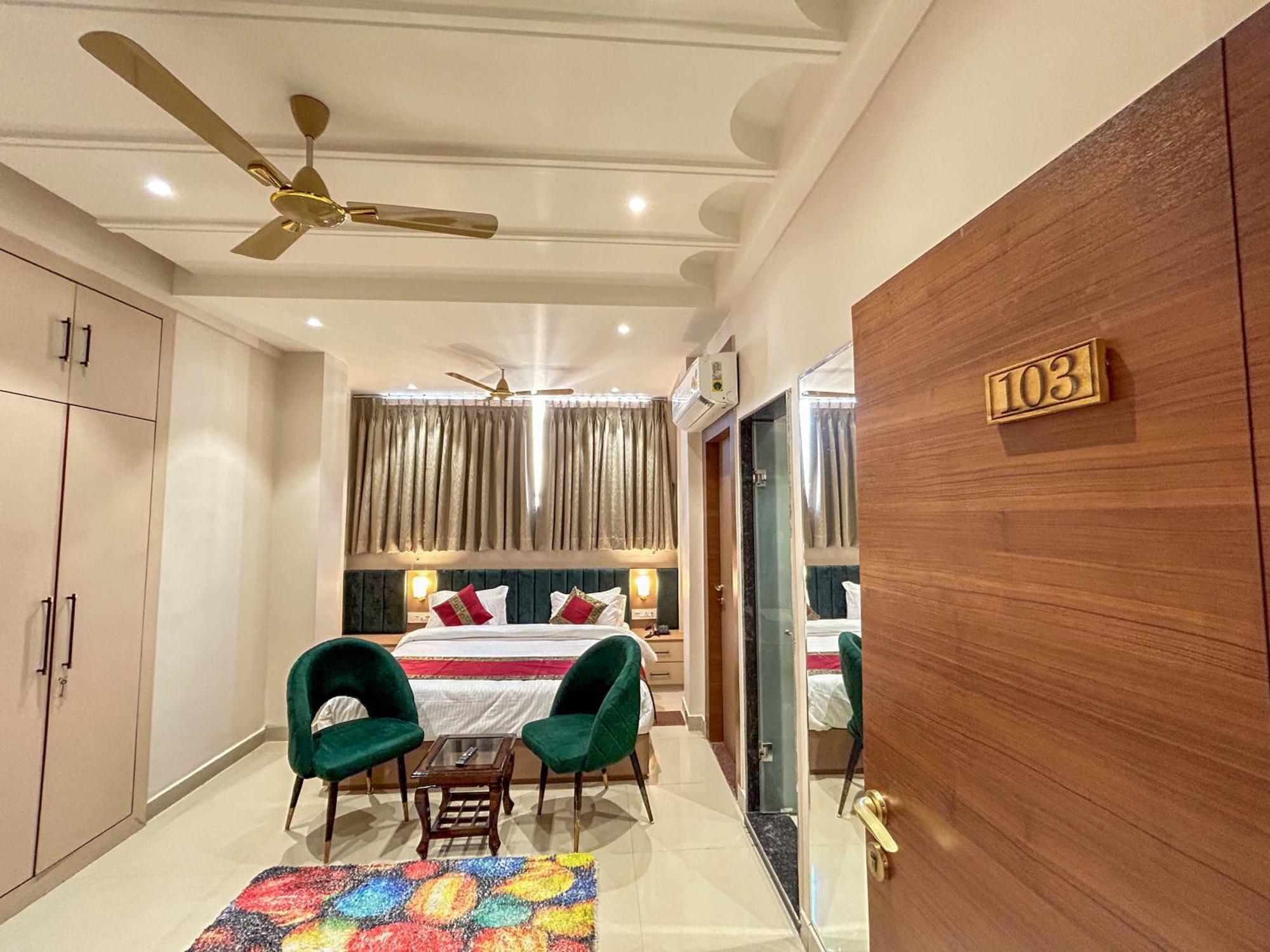 Golden Grove Bed & Breakfast *