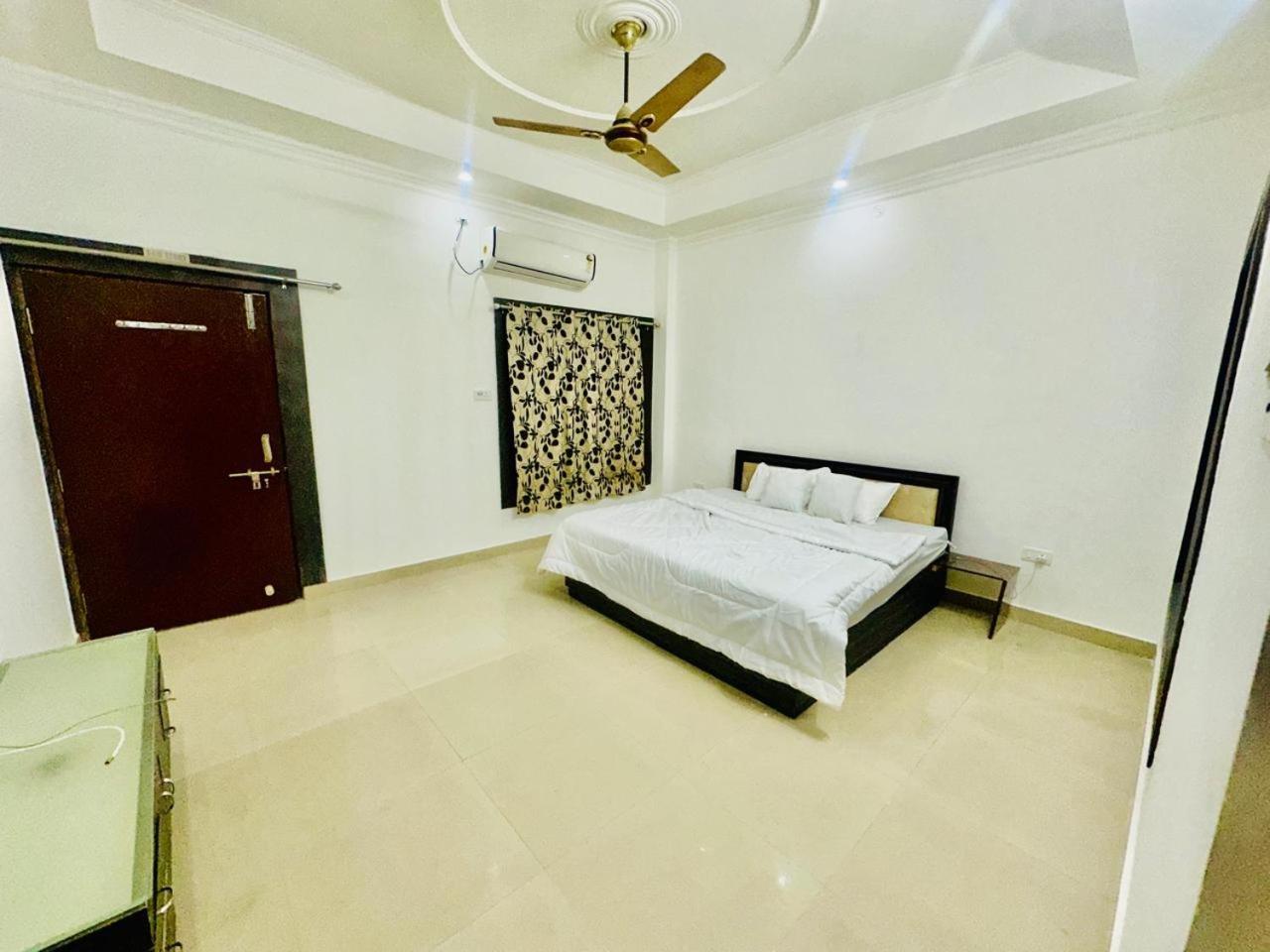 Nammastay * Varanasi
