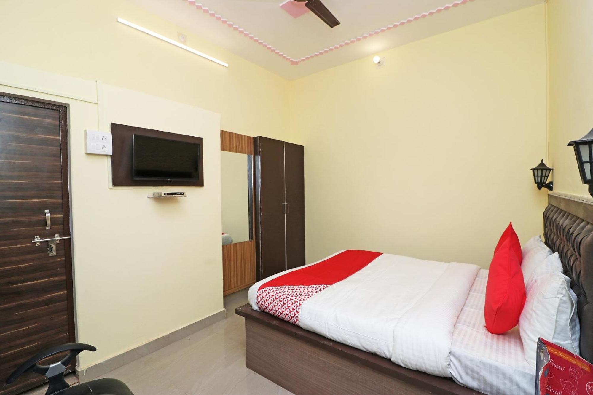 Hotel Collection O Sandhya 3*