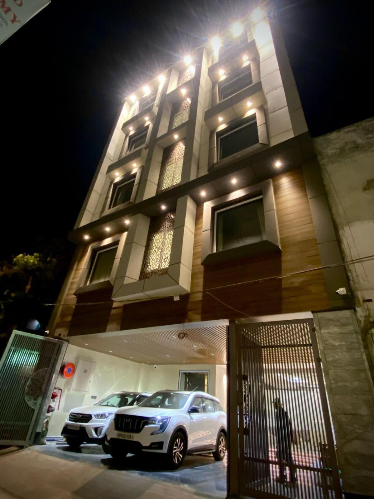 Glorious Grand A Unit Of The Elegance Hotel