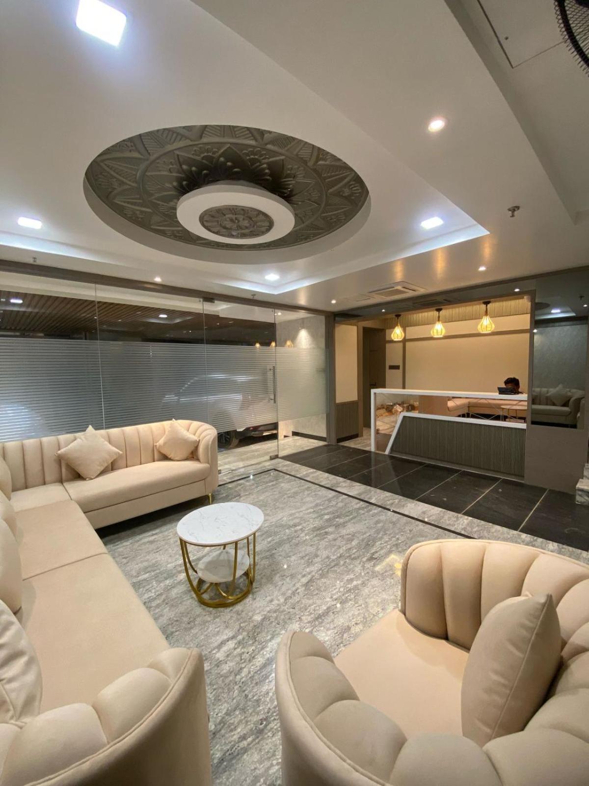 Glorious Grand A Unit Of The Elegance Hotel 3*