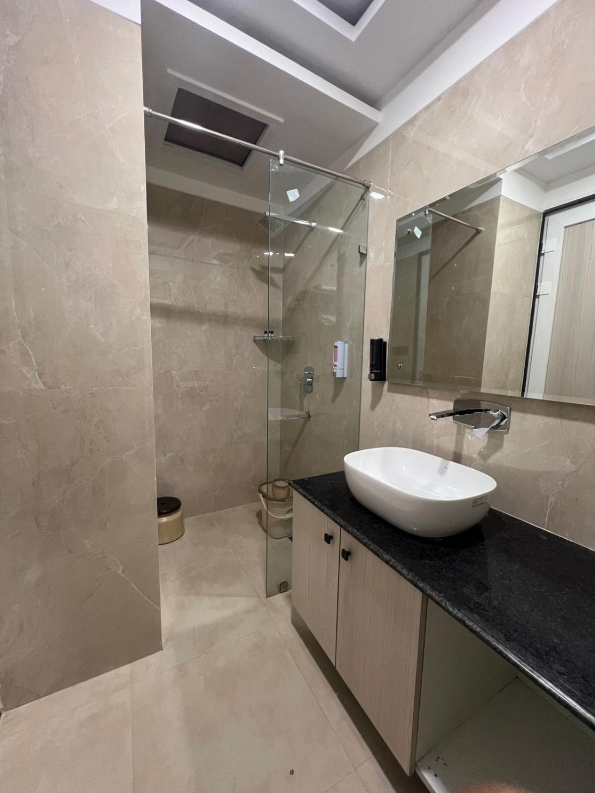 Hotel Glorious Grand A Unit Of The Elegance 3*