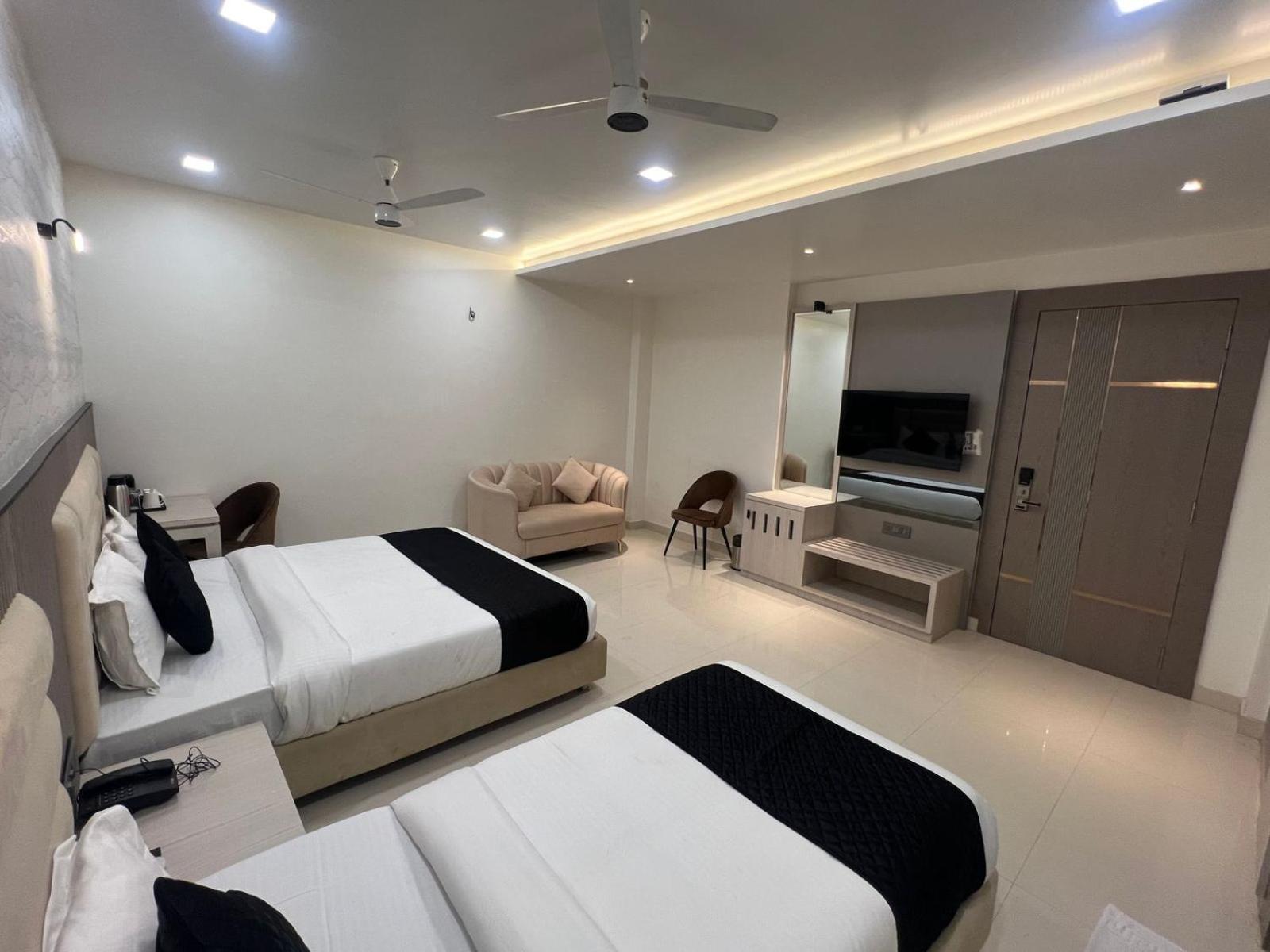 Glorious Grand A Unit Of The Elegance Varanasi