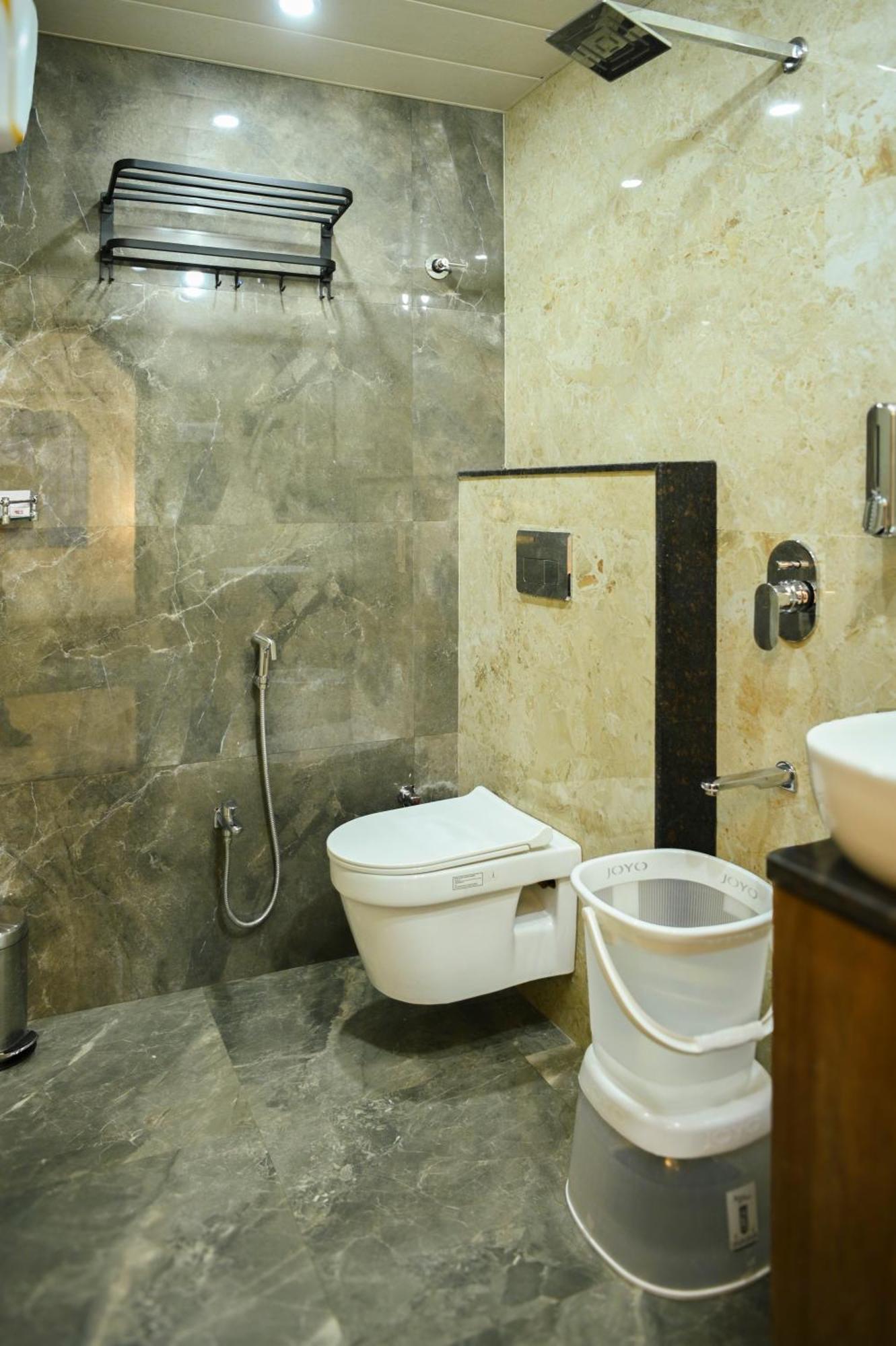 Bed & Breakfast Benaras Bliss *