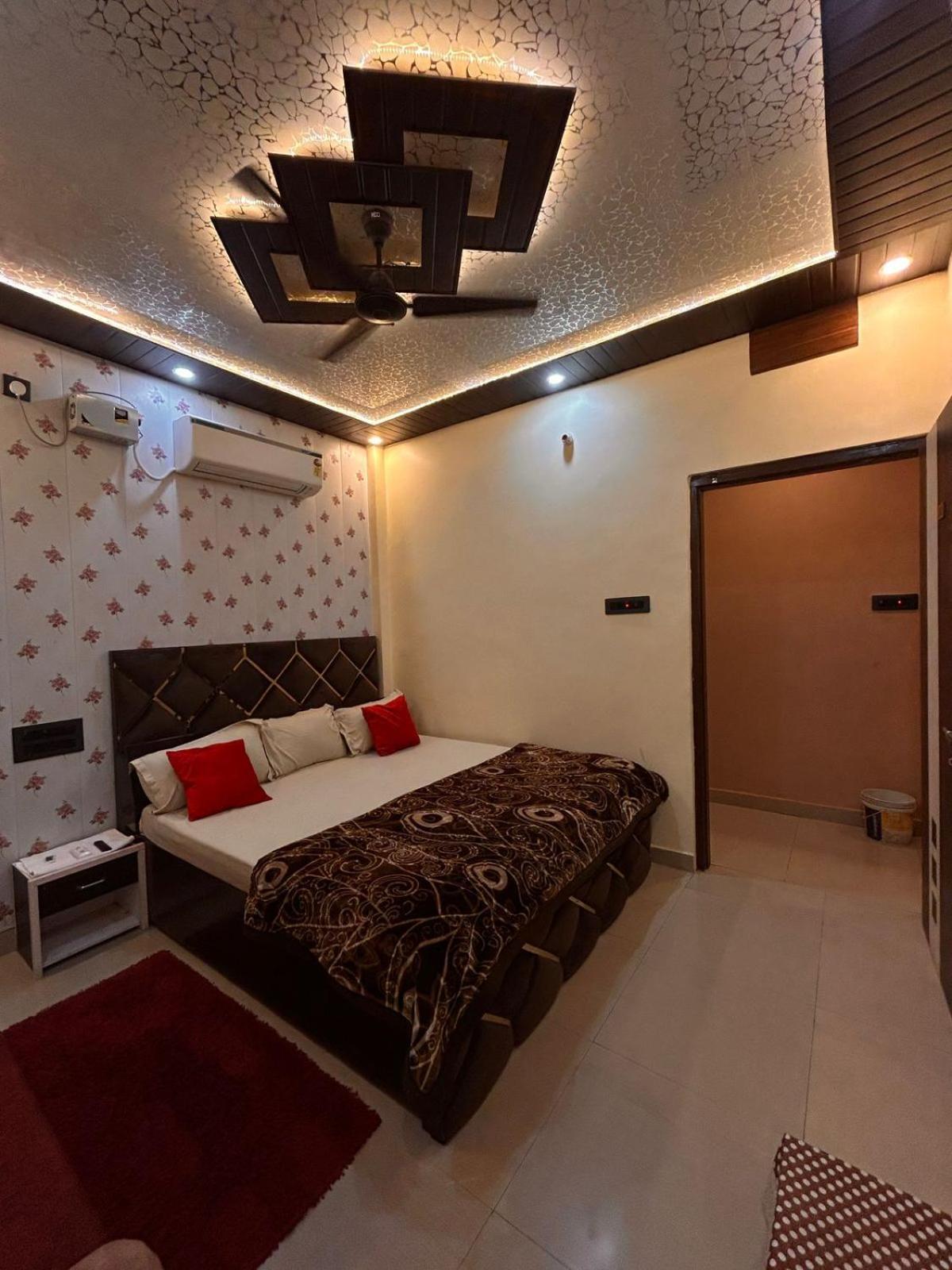 Temple Town Homes Assi Ghat Hostel *