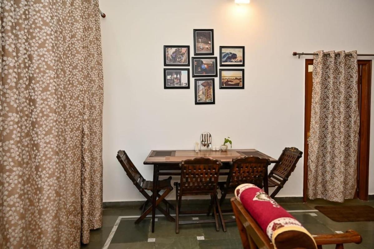 Singhasth 2bhk In Heart Of Jagatganj Benaras Apartment *