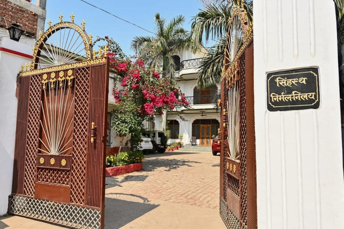Singhasth 2bhk In Heart Of Jagatganj Benaras
