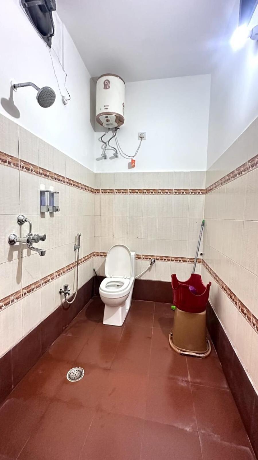 Singhasth 2bhk In Heart Of Jagatganj Benaras Apartment