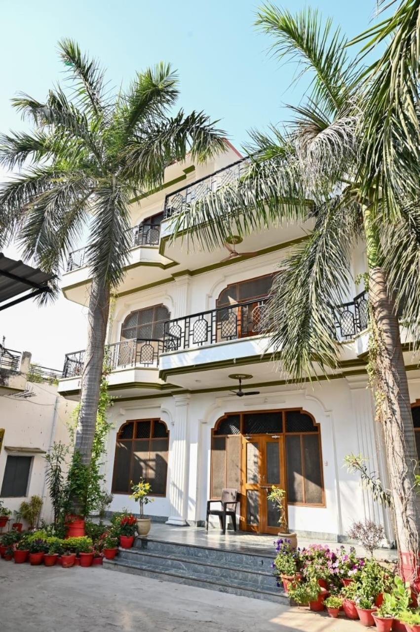 Singhasth 2bhk In Heart Of Jagatganj Benaras