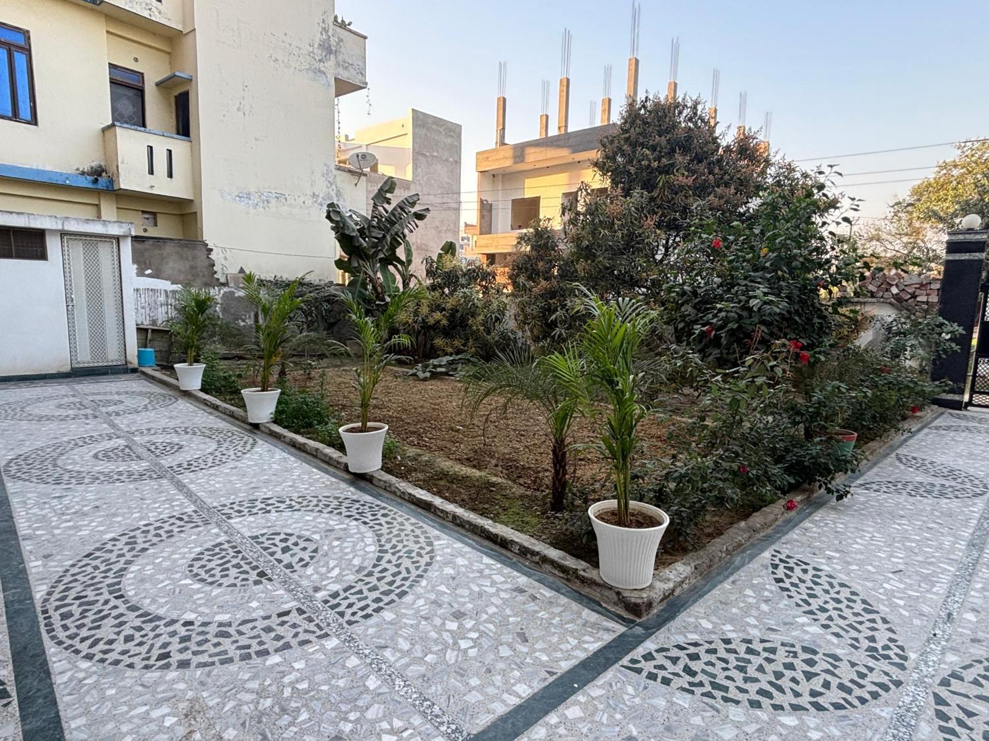 Yash Residency * Varanasi