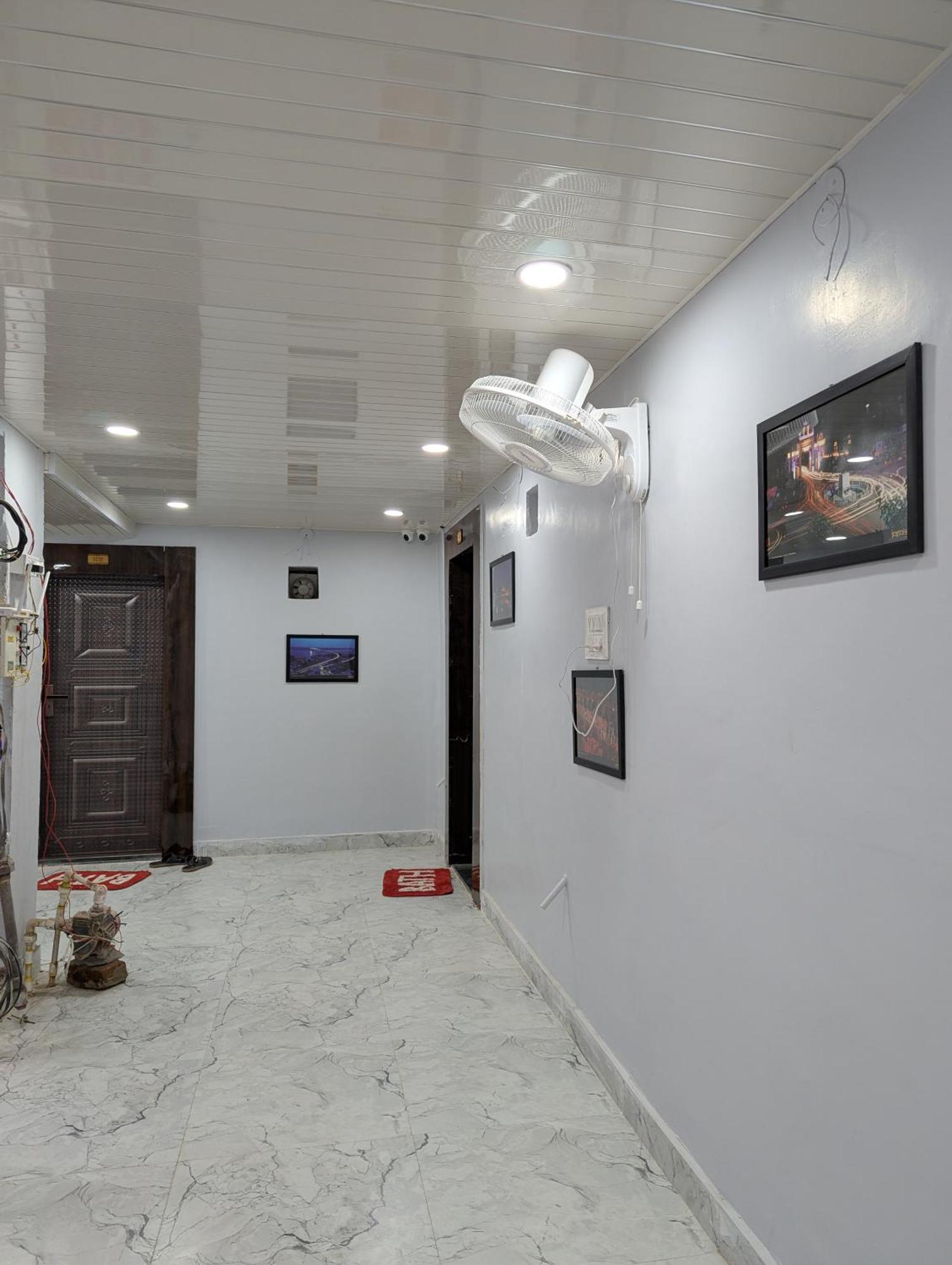 Meenakshi Guest house Varanasi