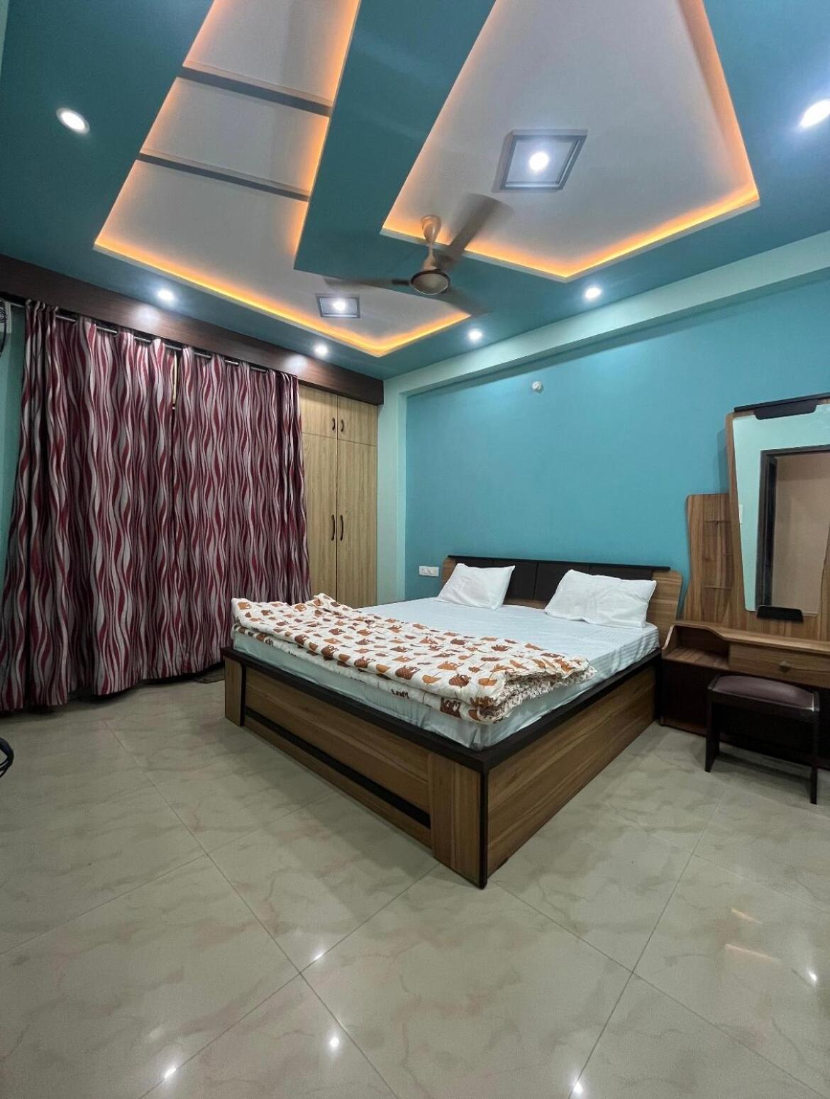 Srija Apartment *