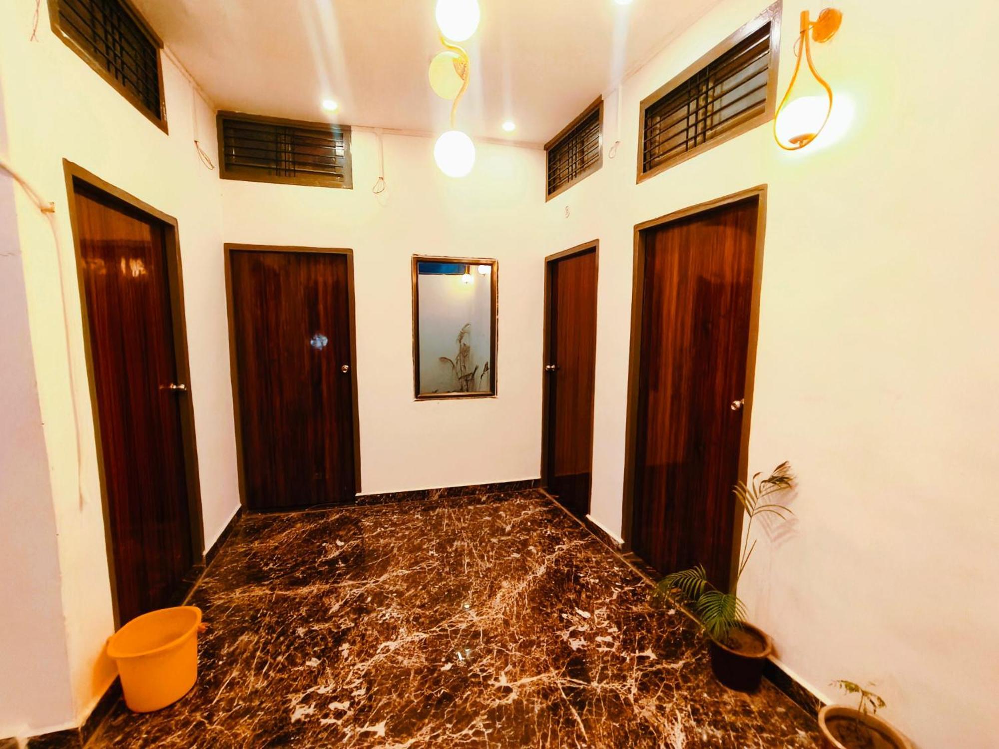 Glory Residency * Varanasi