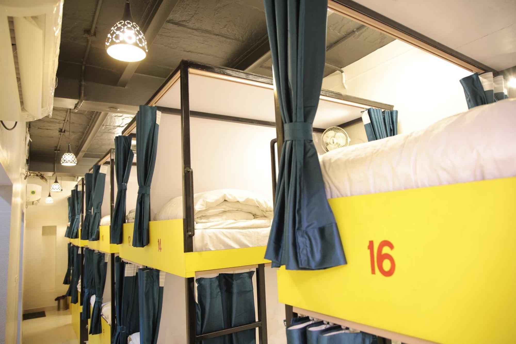 Hostel Bed Station Ac *