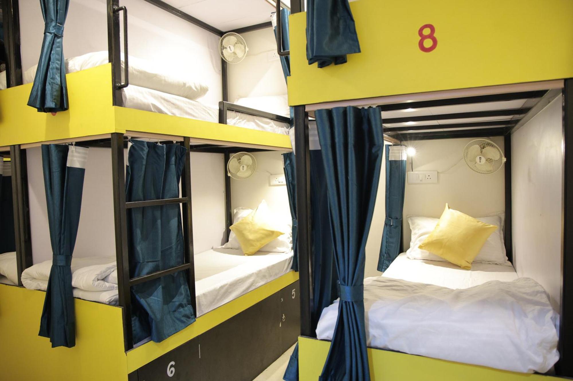 Bed Station Ac Varanasi