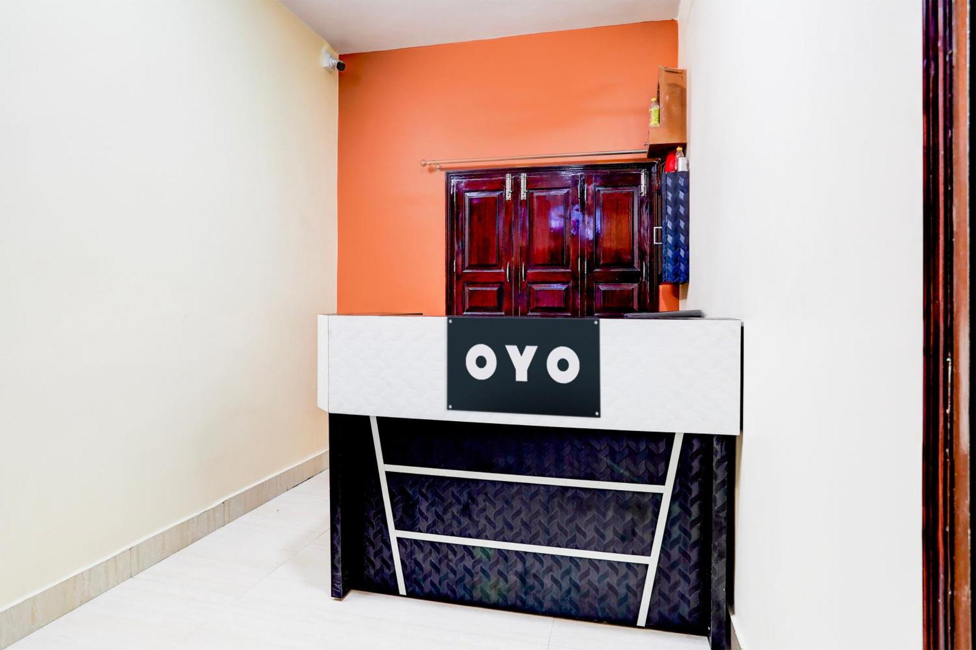 O R B Palace Hotel Varanasi